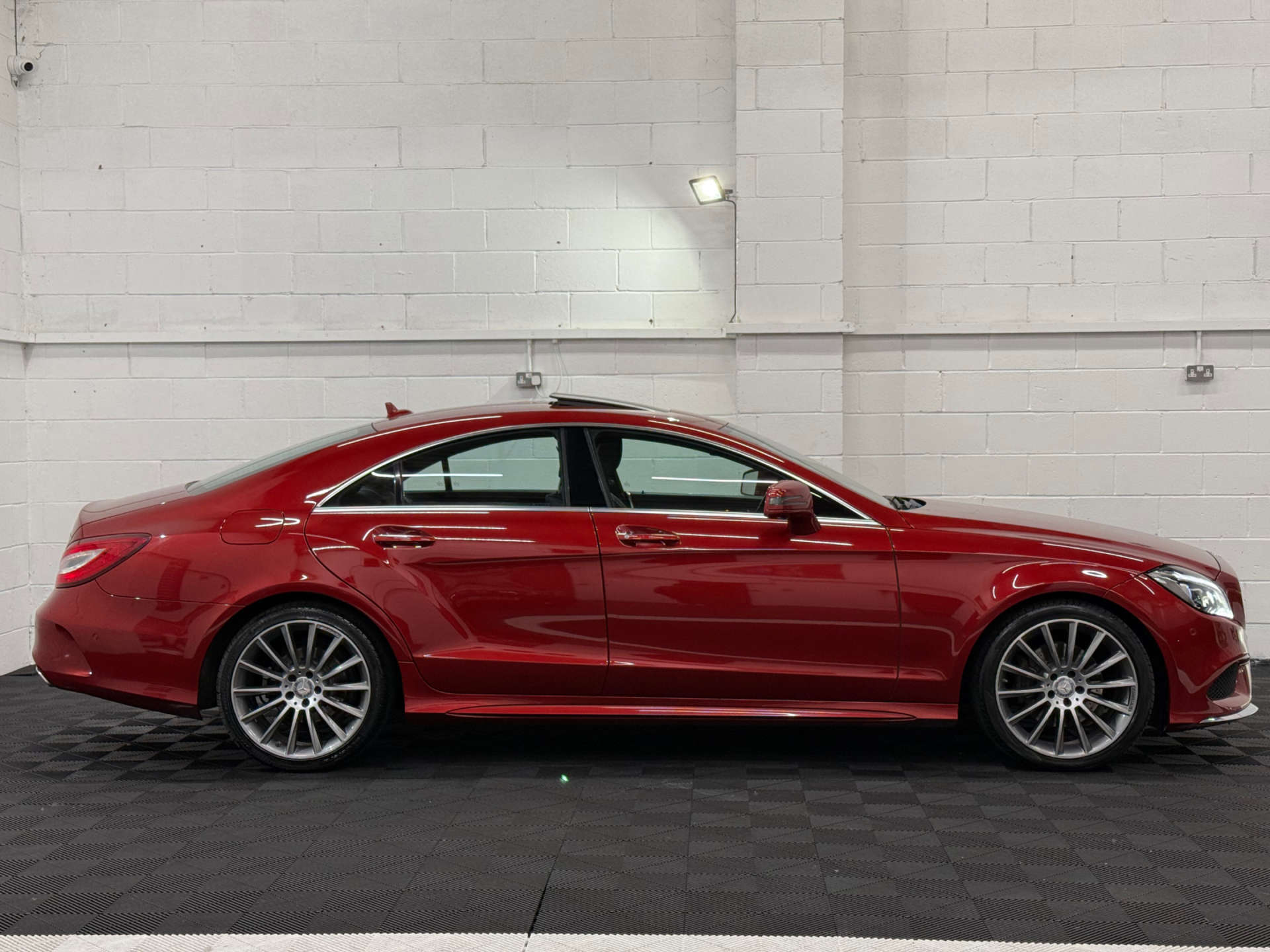 Mercedes-Benz CLS 2.1 CLS 220 D AMG Line Premium+ Auto 4dr #1