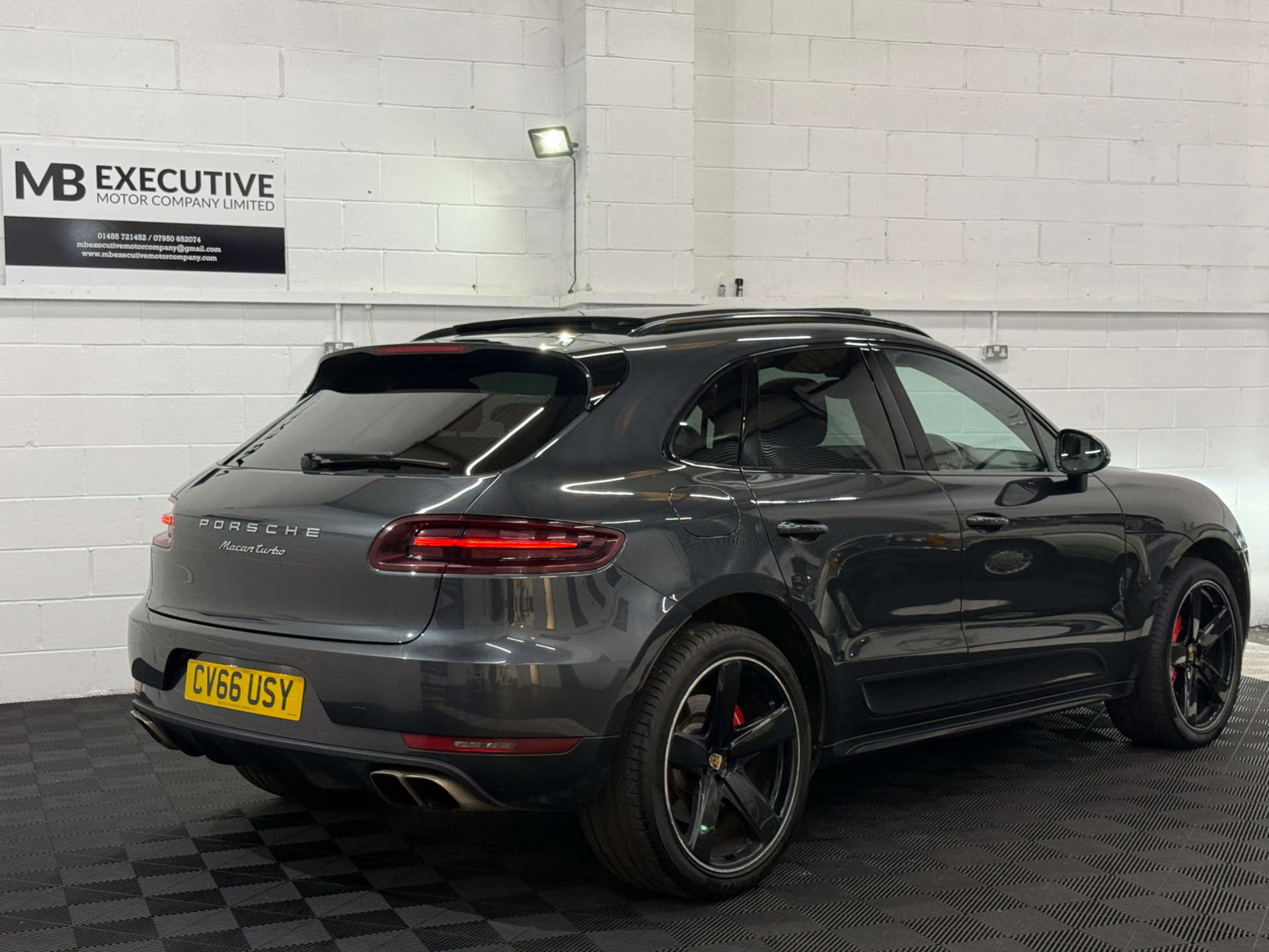 PORSCHE MACAN 3.6 Macan T Semi-Auto 4WD 5dr #2