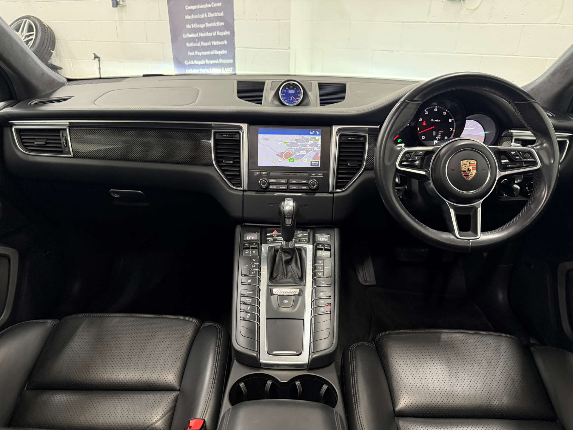 PORSCHE MACAN 3.6 Macan T Semi-Auto 4WD 5dr #8