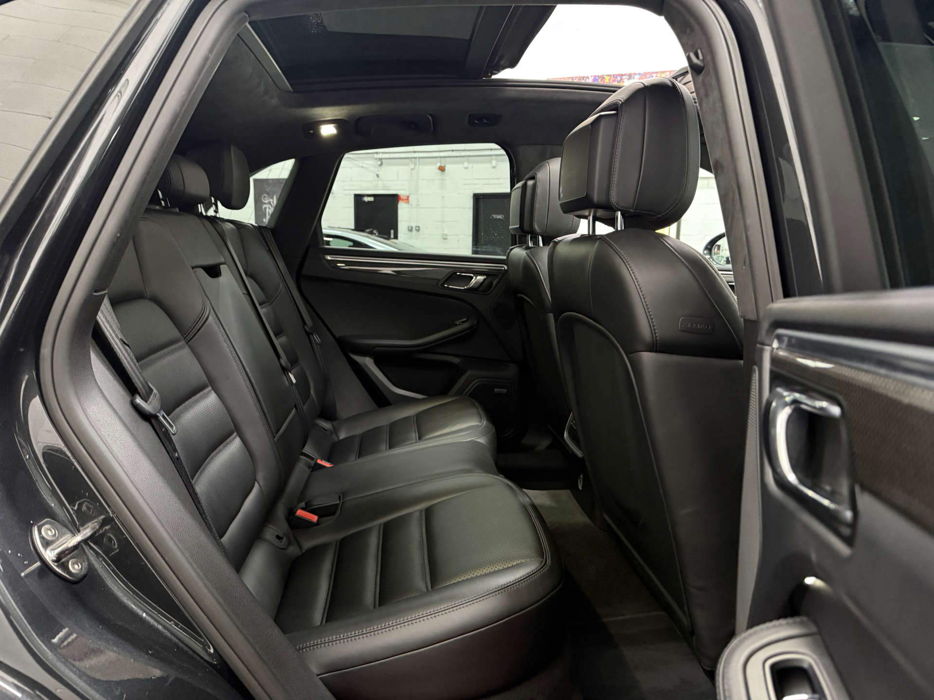 PORSCHE MACAN 3.6 Macan T Semi-Auto 4WD 5dr #11