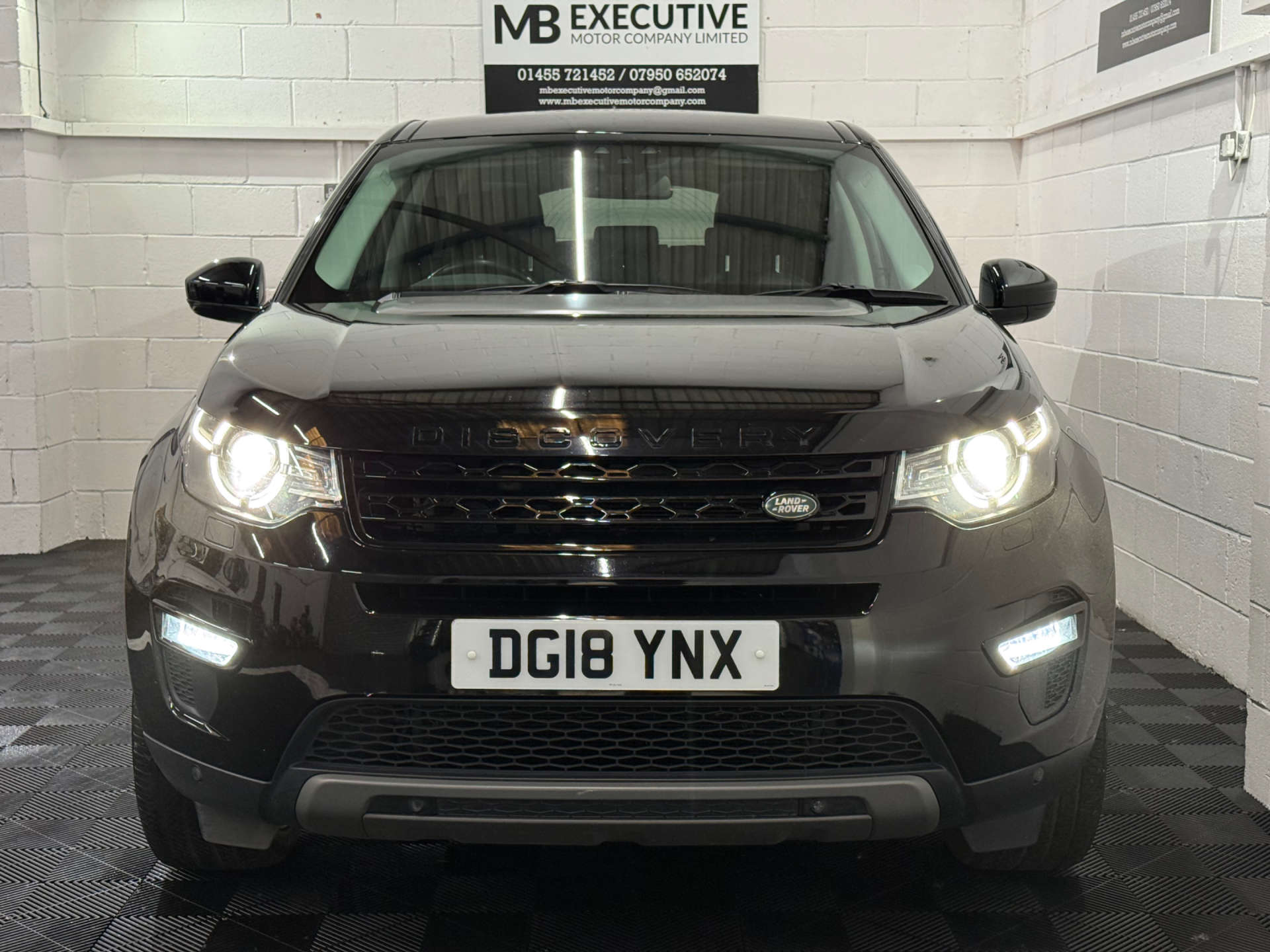 Land Rover DISCOVERY SPORT 2.0 Discovery Sport Black HSE TD4 Auto 4WD 5dr #7