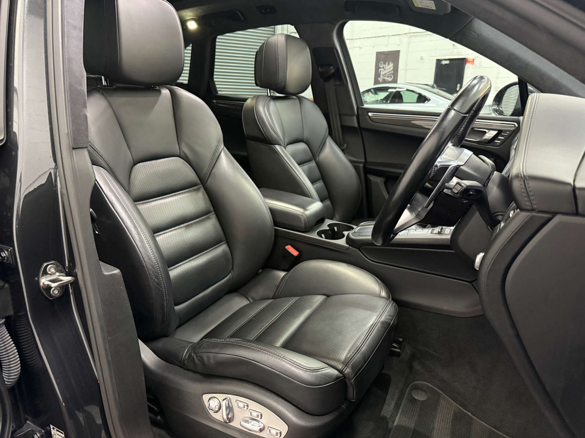 PORSCHE MACAN 3.6 Macan T Semi-Auto 4WD 5dr #10