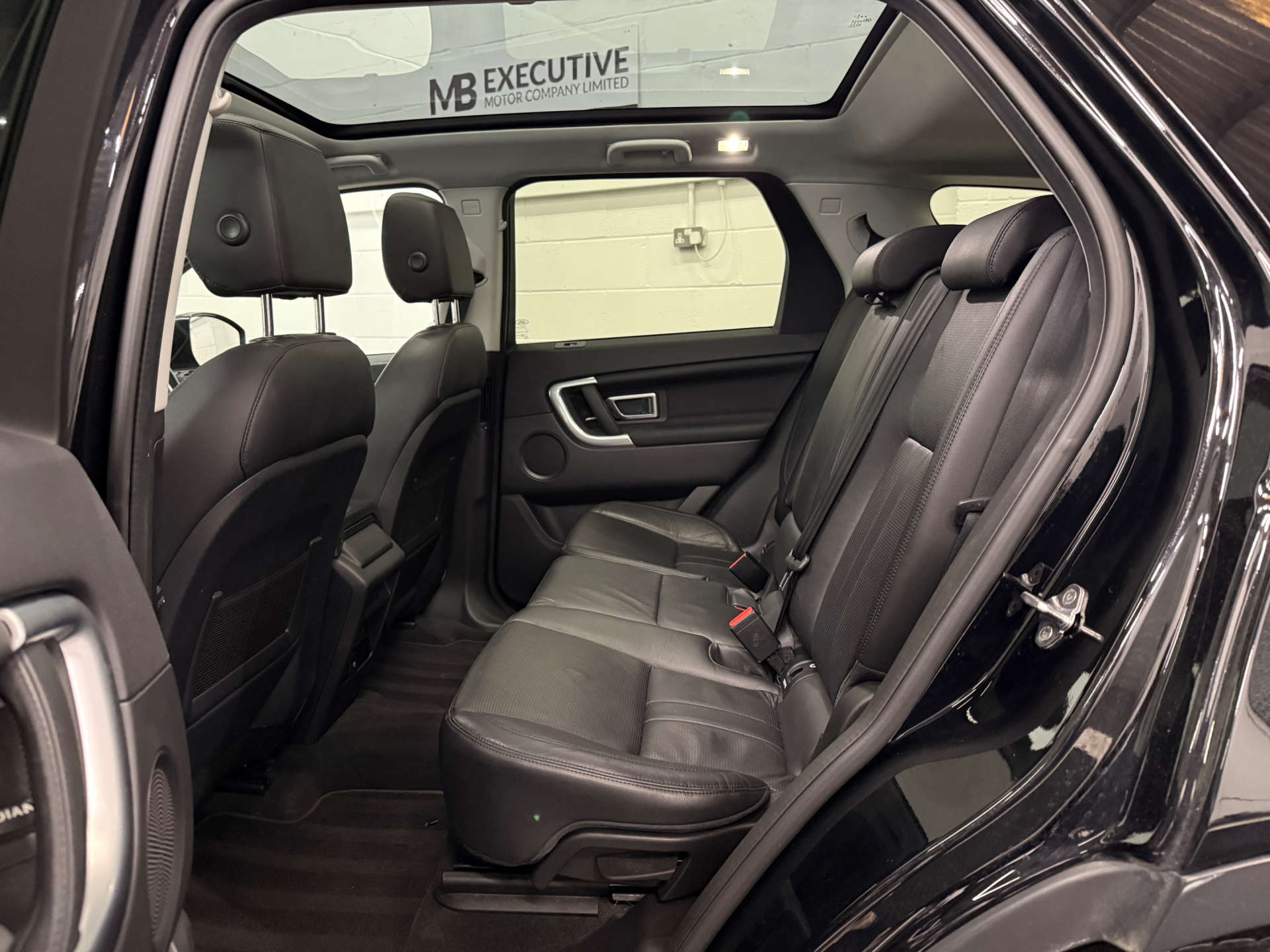 Land Rover DISCOVERY SPORT 2.0 Discovery Sport Black HSE TD4 Auto 4WD 5dr #14