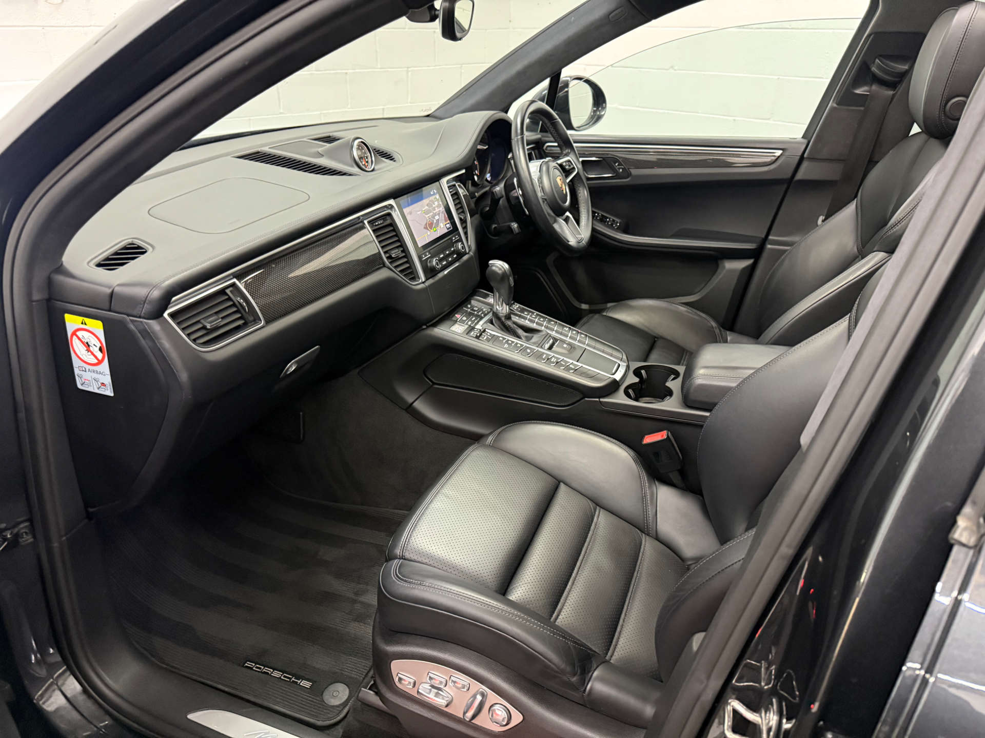 PORSCHE MACAN 3.6 Macan T Semi-Auto 4WD 5dr #14