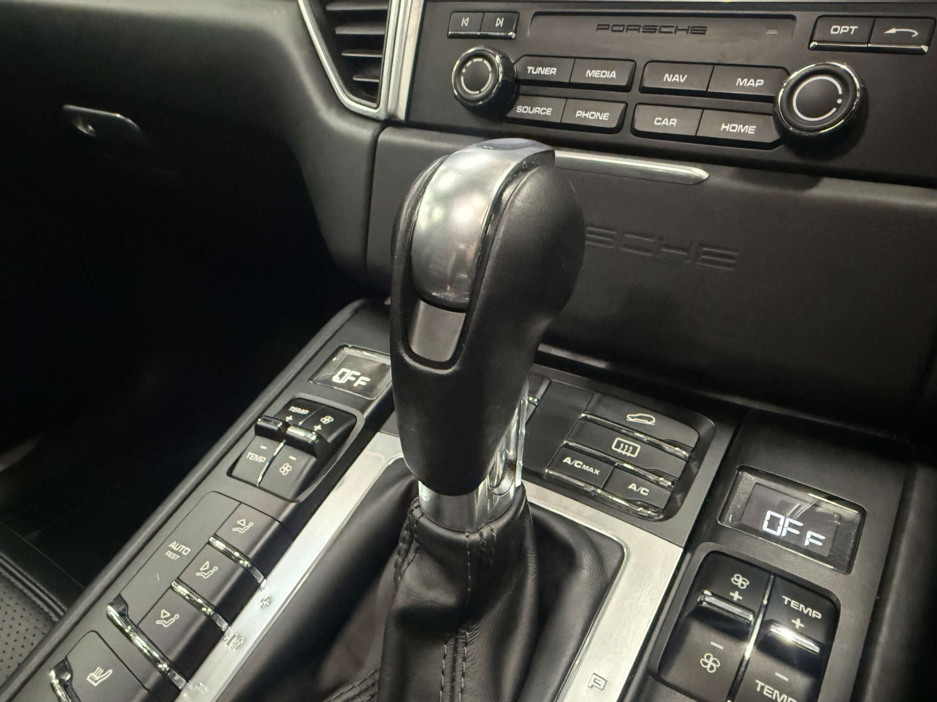PORSCHE MACAN 3.6 Macan T Semi-Auto 4WD 5dr #27