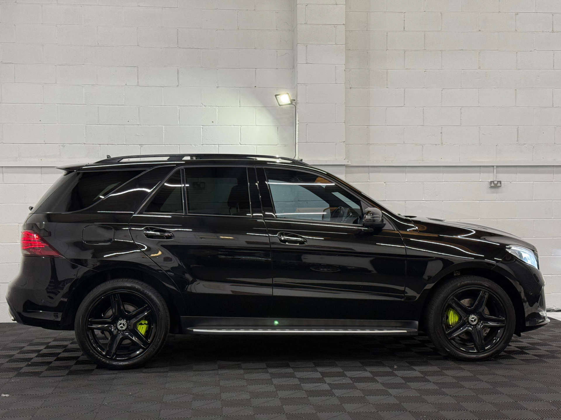 Mercedes-Benz GLE 2.1 GLE 250 AMG Night Edition Premium+ D 4Matic Auto 4WD 5dr #1