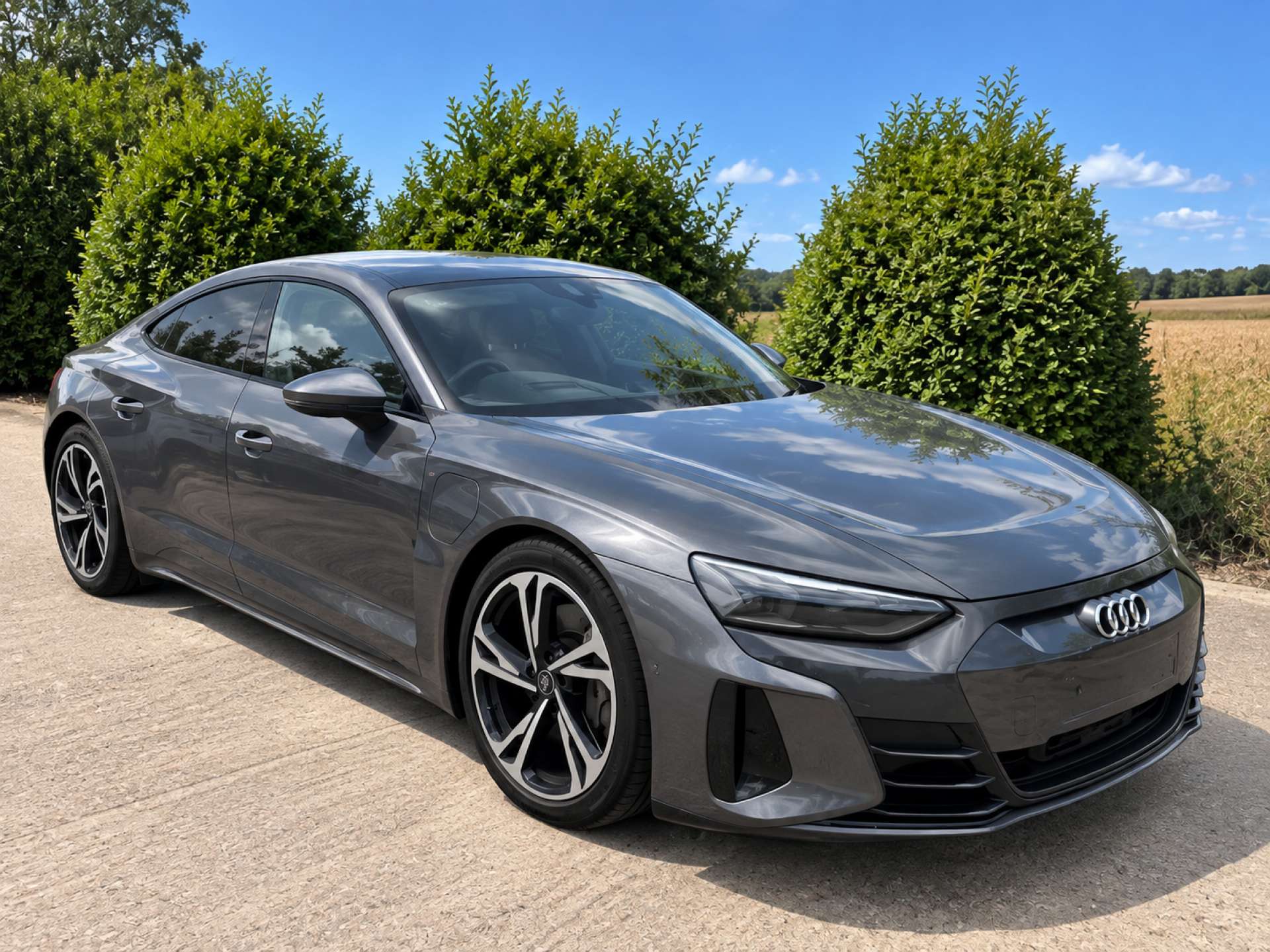 2023 AUDI E-TRON GT