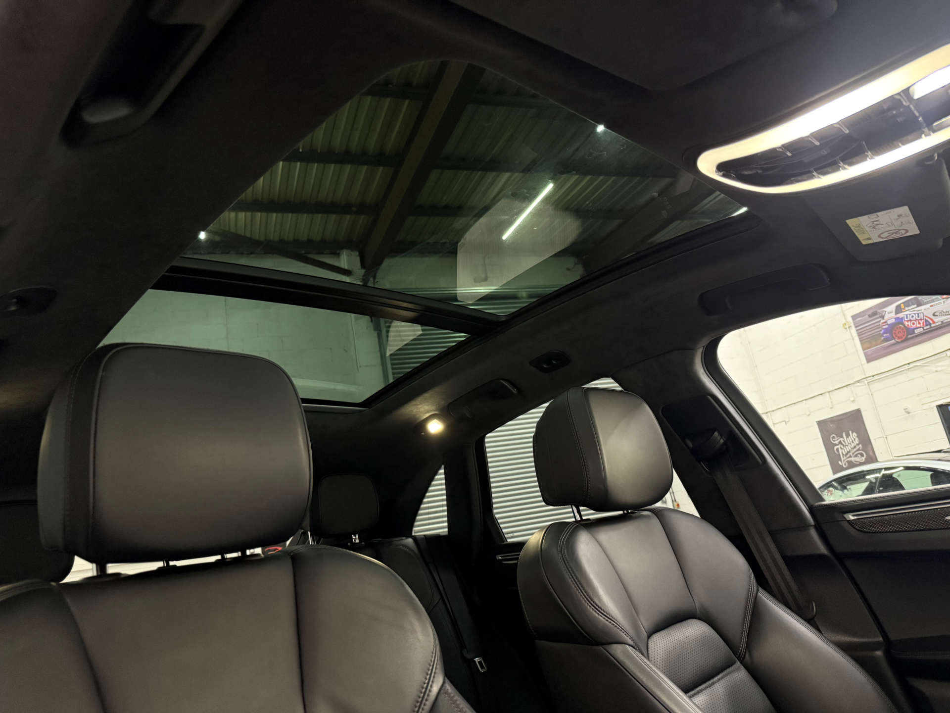 PORSCHE MACAN 3.6 Macan T Semi-Auto 4WD 5dr #17
