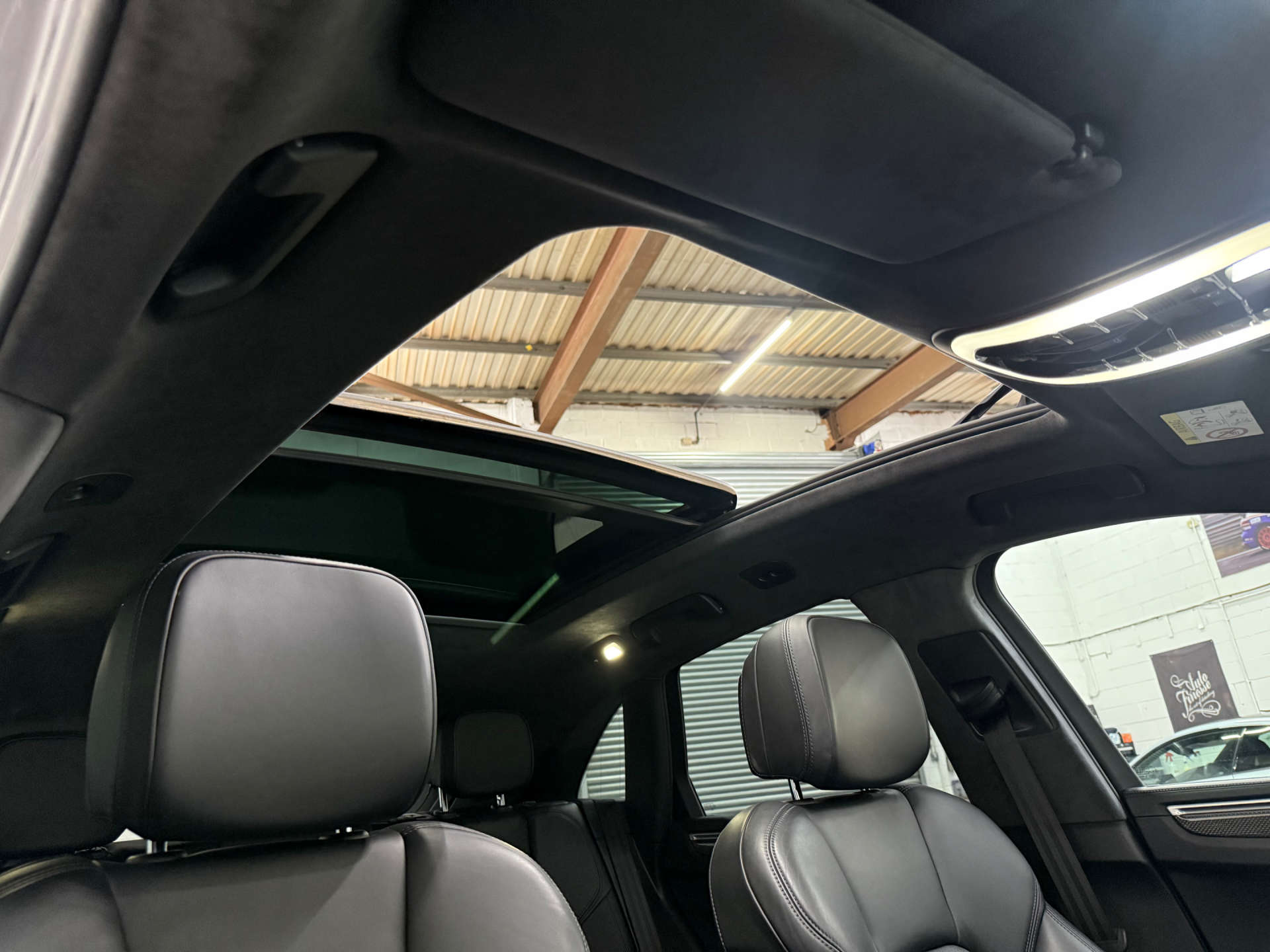 PORSCHE MACAN 3.6 Macan T Semi-Auto 4WD 5dr #16