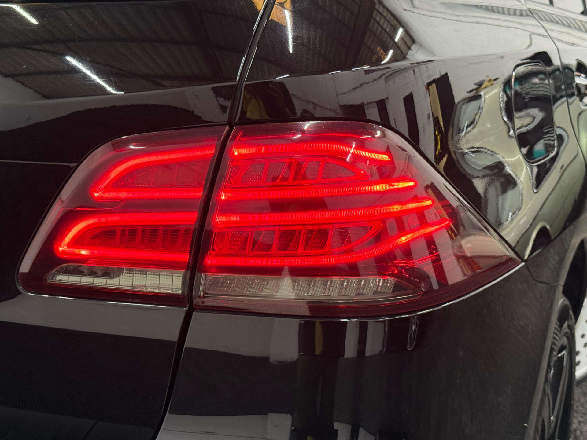 Mercedes-Benz GLE 2.1 GLE 250 AMG Night Edition Premium+ D 4Matic Auto 4WD 5dr #47