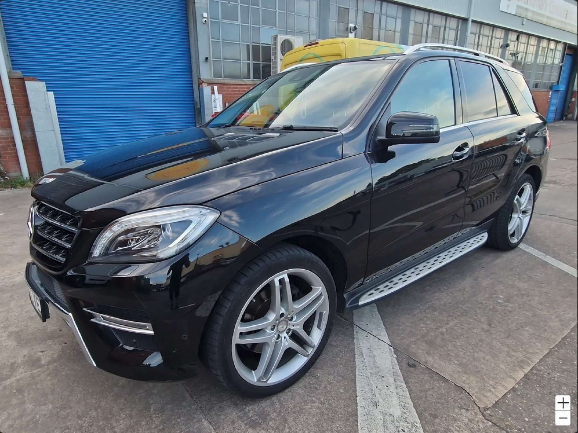 Mercedes-Benz M-CLASS 3.0 ML350 AMG Line Premium Bluetec Auto 4WD 5dr #4