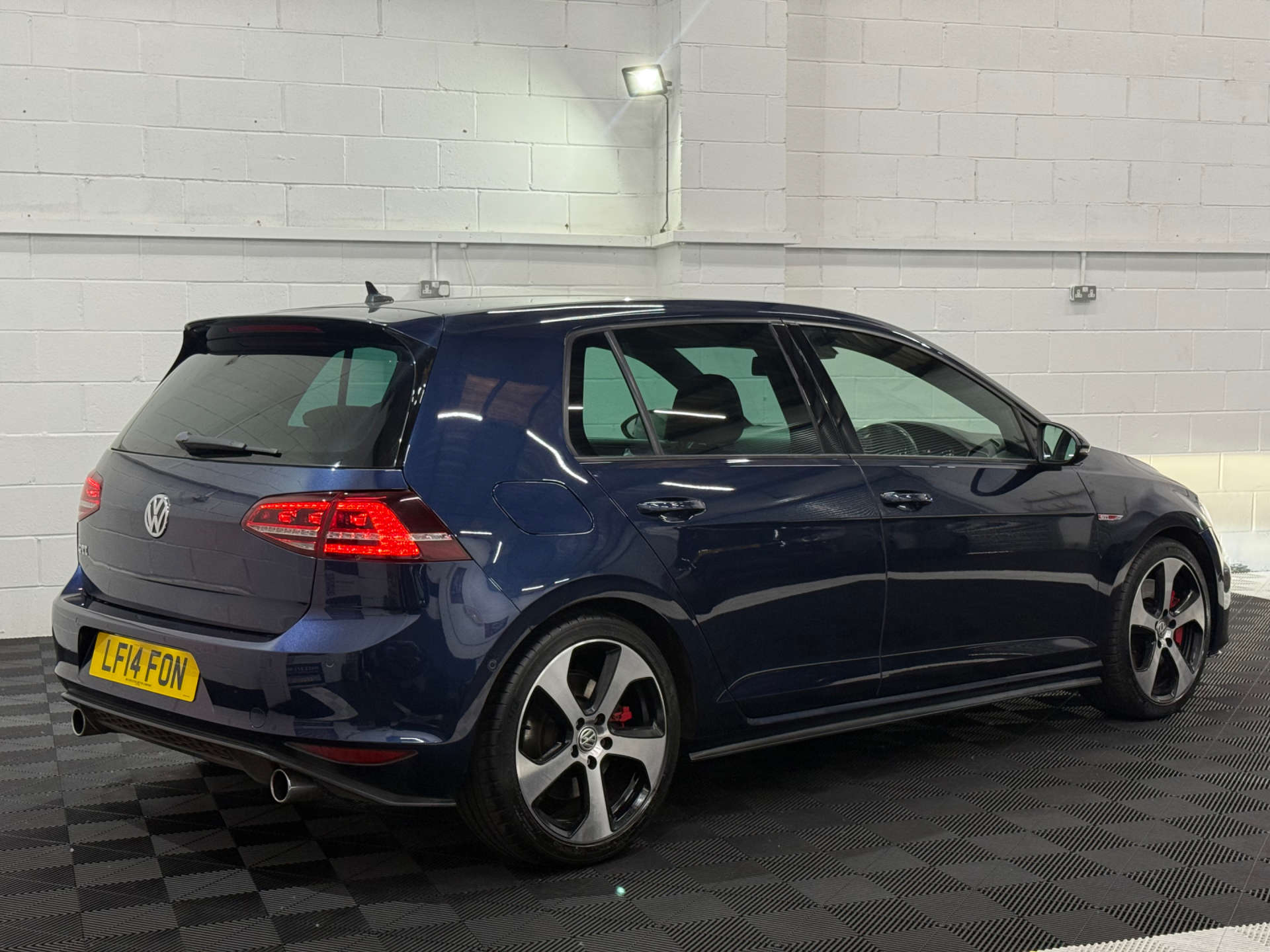 Volkswagen GOLF 2.0 Golf GTi Performance Semi-Auto 5dr #2