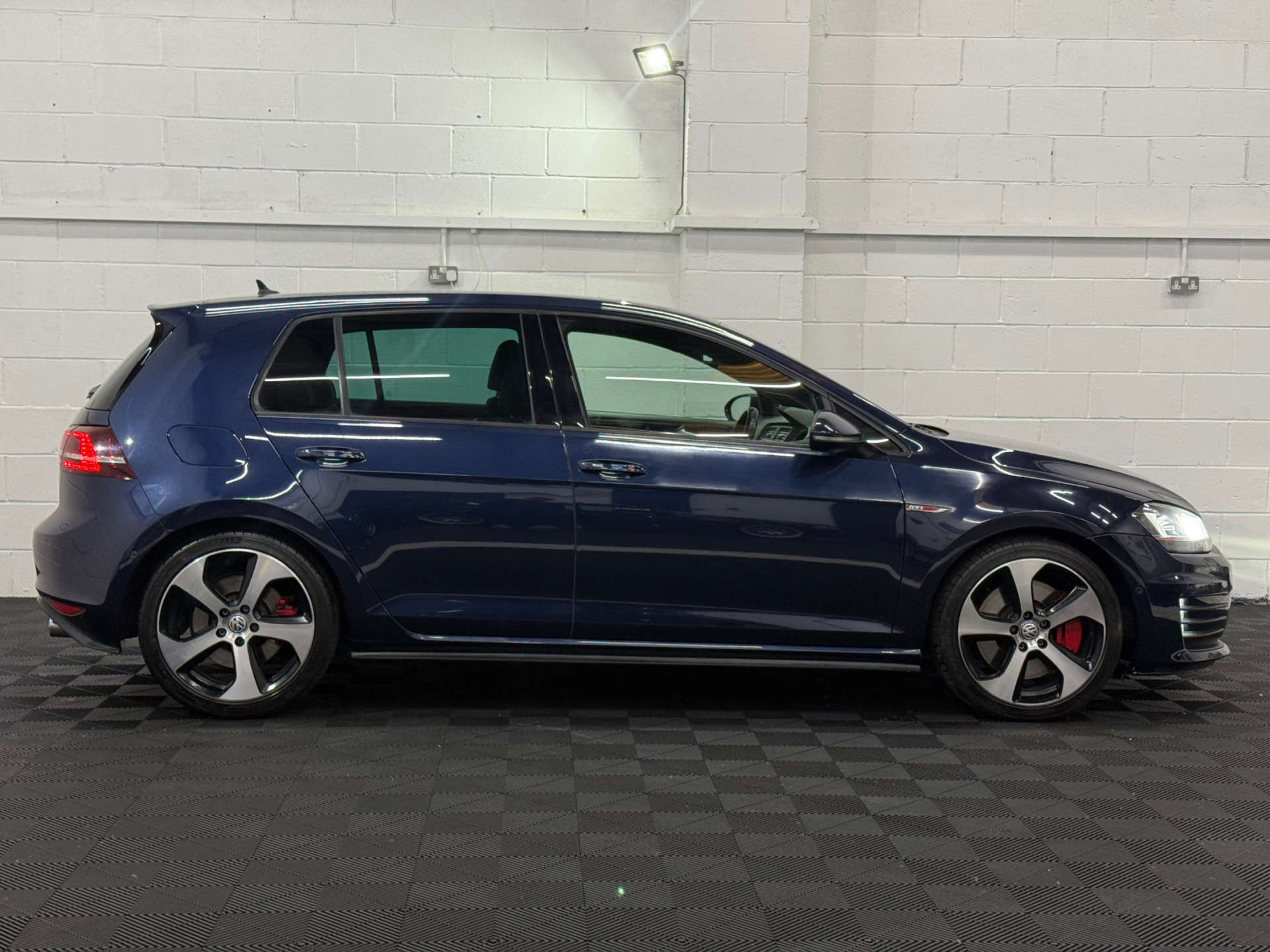 Volkswagen GOLF 2.0 Golf GTi Performance Semi-Auto 5dr #1