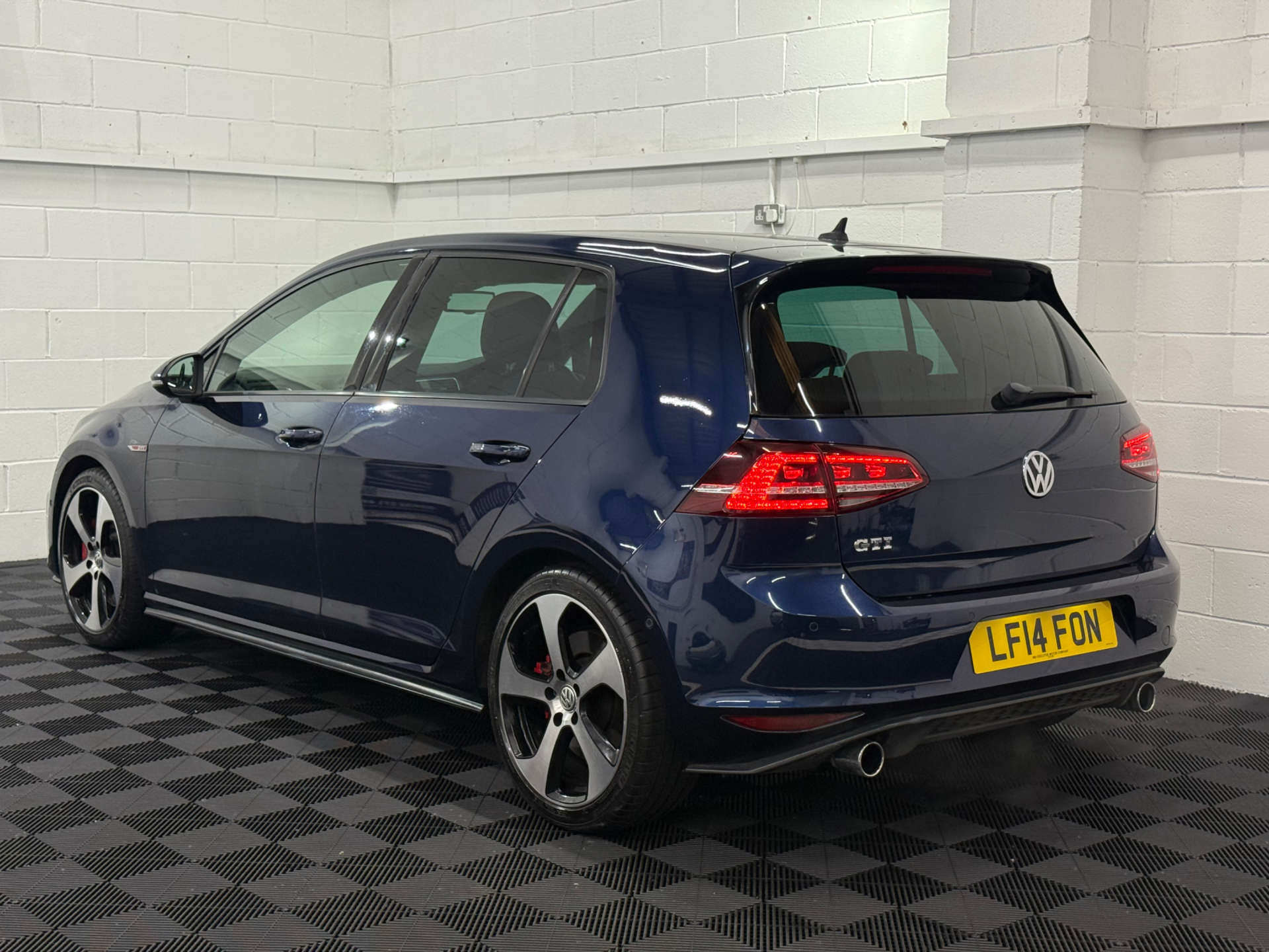 Volkswagen GOLF 2.0 Golf GTi Performance Semi-Auto 5dr #4