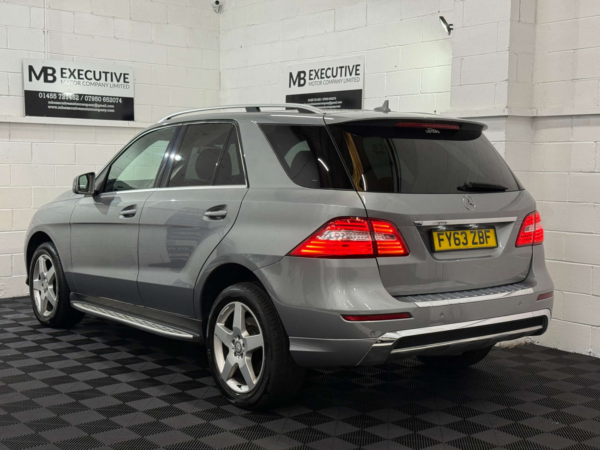 Mercedes-Benz M-CLASS 3.0 ML350 AMG Sport Bluetec Auto 4WD 5dr #4