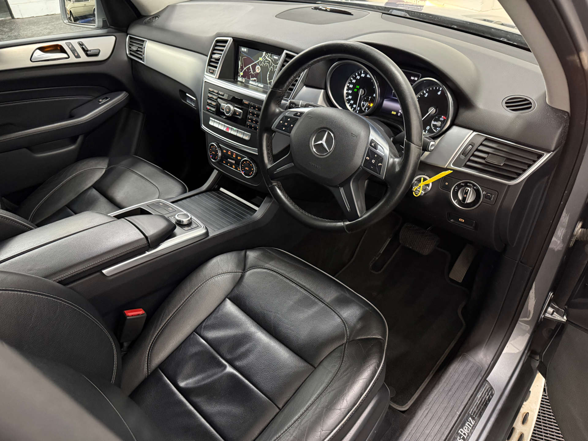 Mercedes-Benz M-CLASS 3.0 ML350 AMG Sport Bluetec Auto 4WD 5dr #8