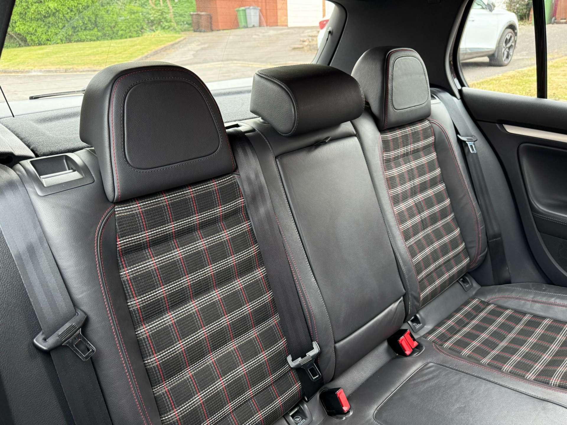Volkswagen GOLF 2.0 Golf GTi Edition 30 230 5dr #6