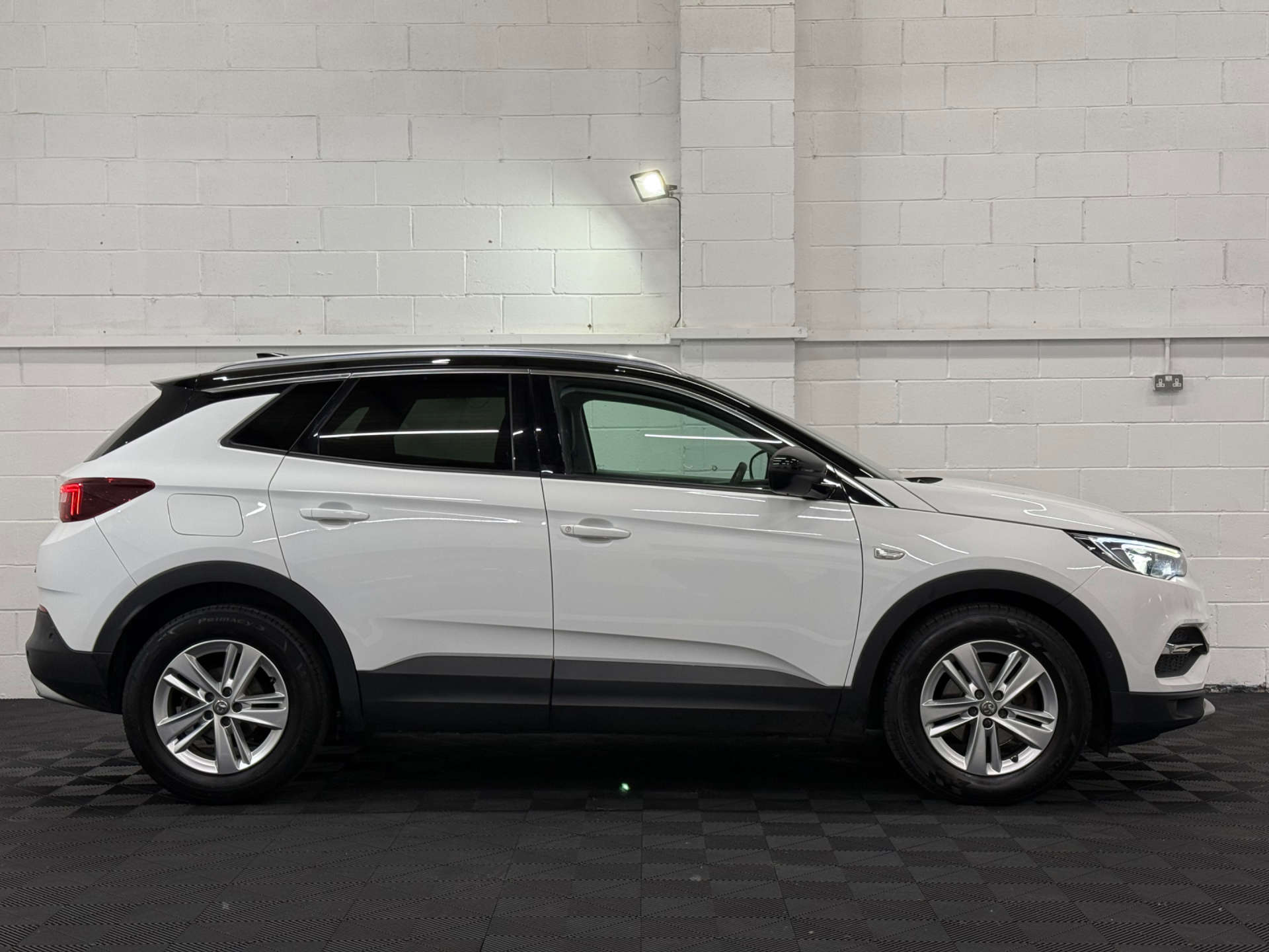 Vauxhall GRANDLAND X 1.2 Grandland X Business Edition Nav T 5dr #1