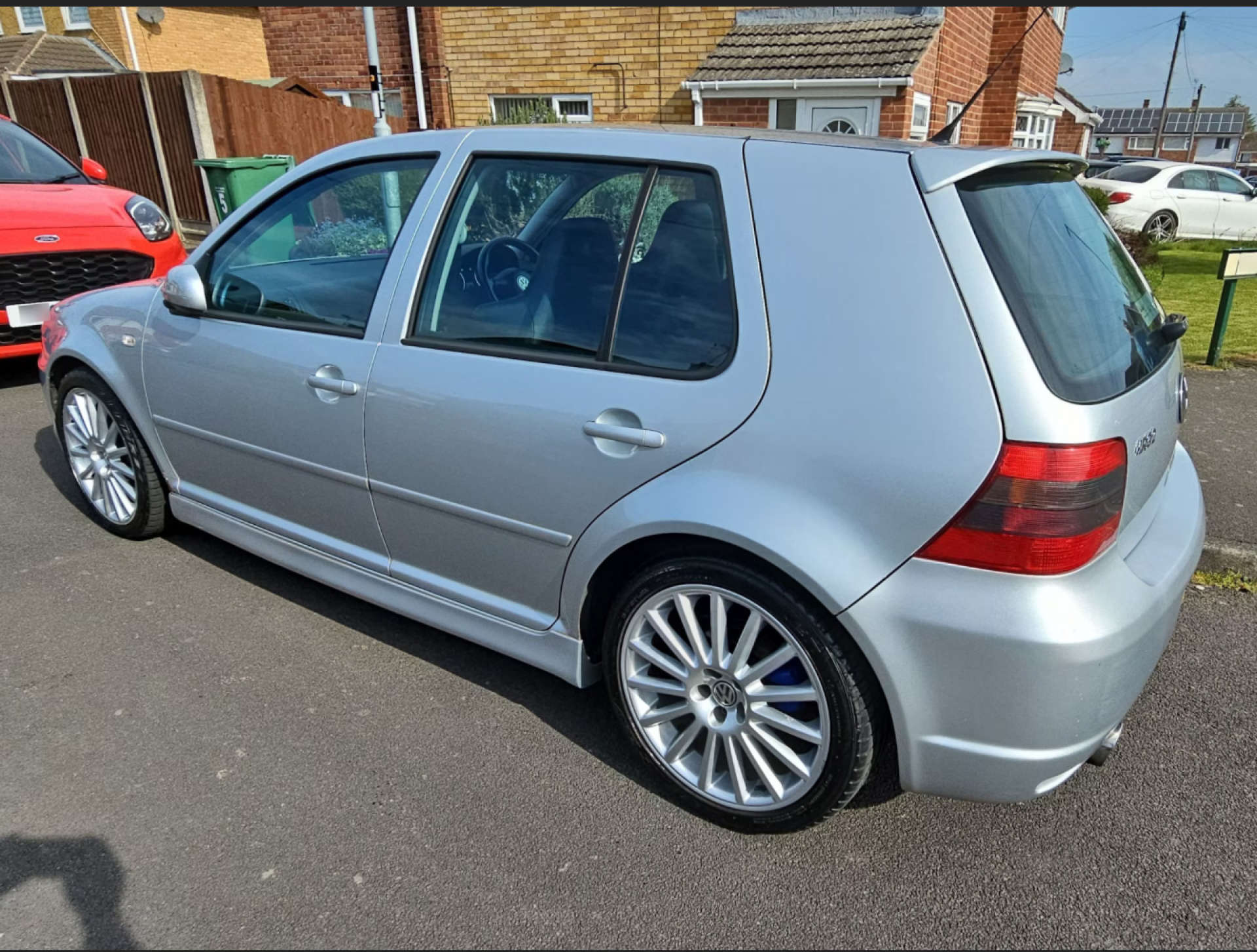 Volkswagen GOLF 3.2 Golf R32 4WD 5dr #3