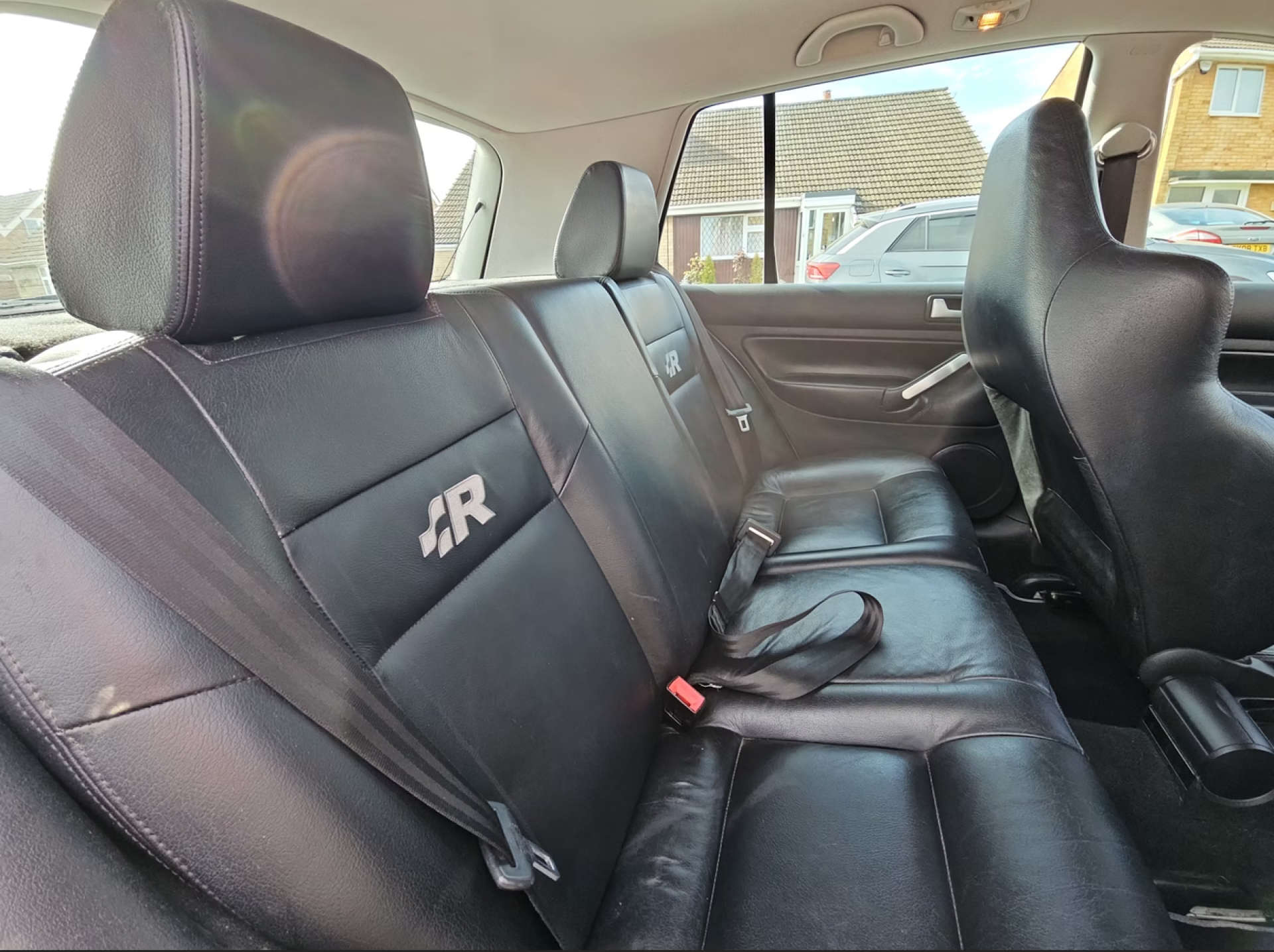 Volkswagen GOLF 3.2 Golf R32 4WD 5dr #7