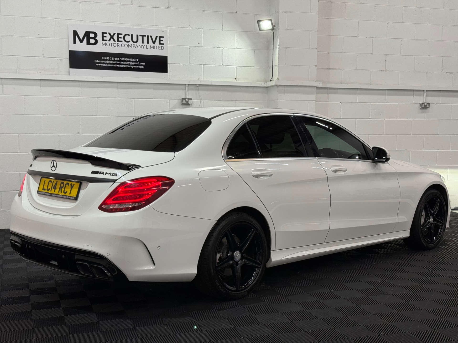 Mercedes-Benz C-CLASS 2.1 C250 AMG Line Bluetec Auto 4dr #2