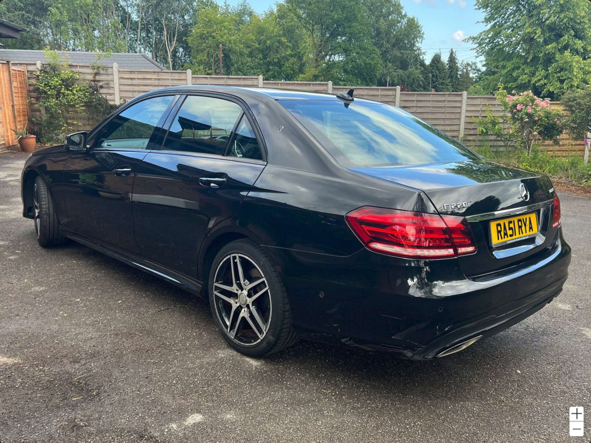 Mercedes-Benz E-CLASS 2.1 E220 AMG Night Edition Bluetec Auto 4dr #3