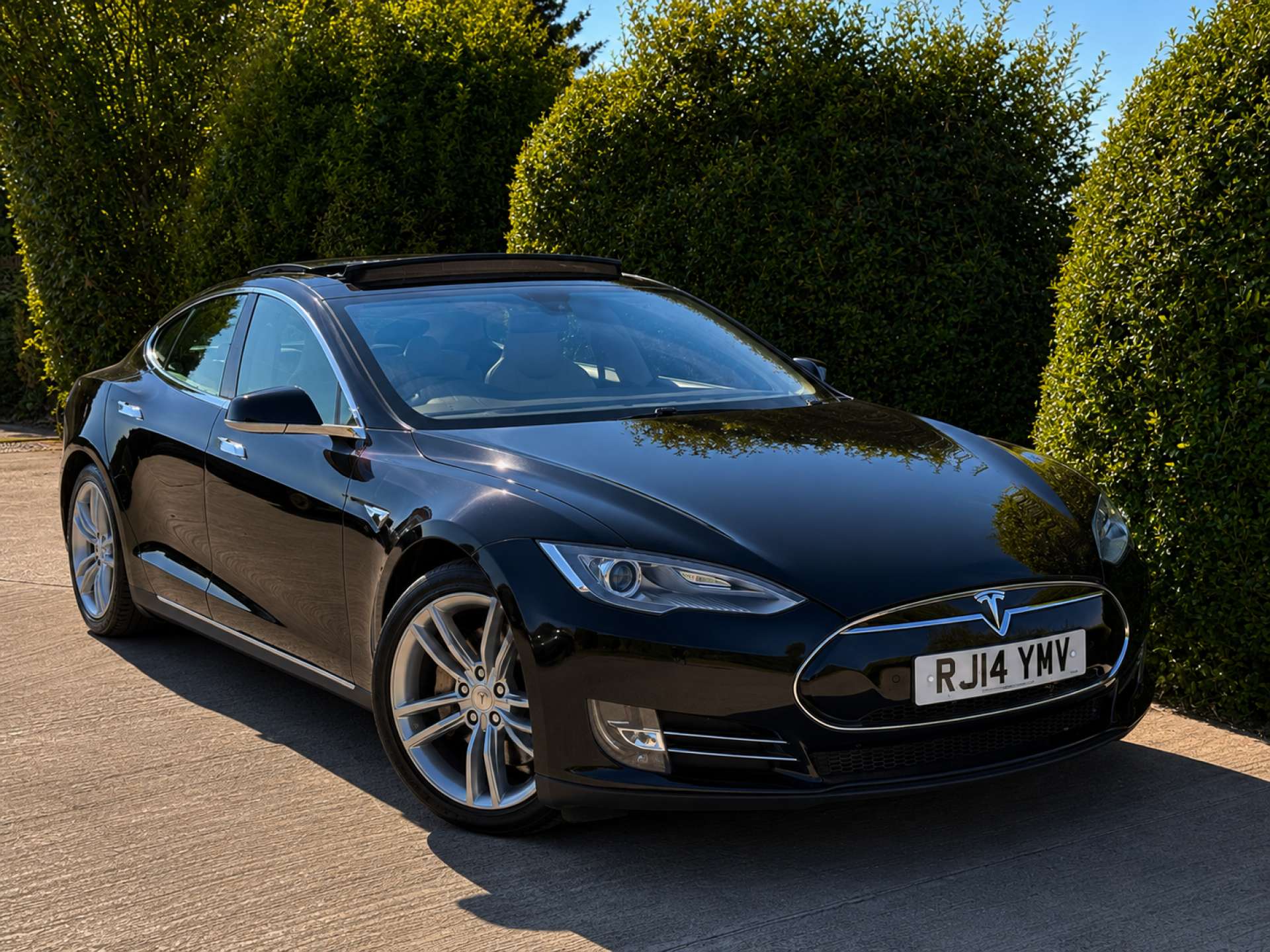 2014 TESLA MODEL S