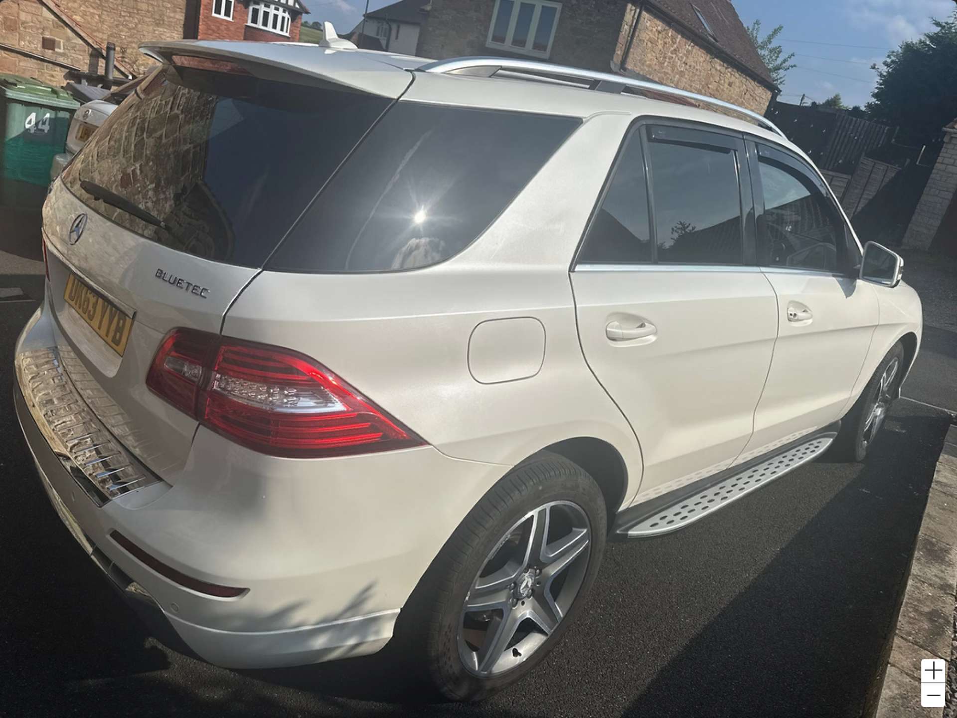 Mercedes-Benz M-CLASS 2.1 ML250 AMG Sport Bluetec Auto 4WD 5dr #2