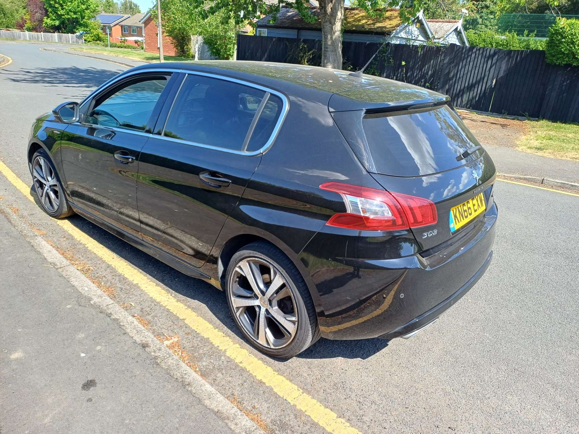 Peugeot 308 1.6 308 GT Line HDi Blue S/S 5dr #3