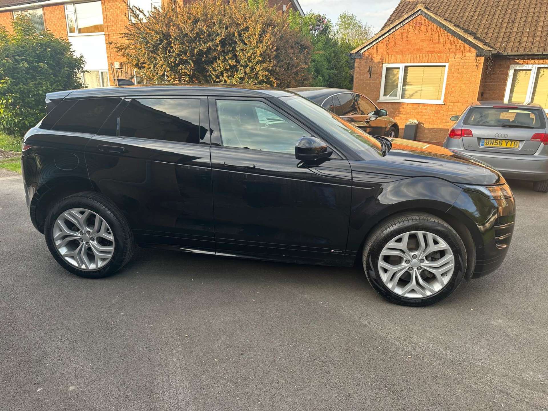 Land Rover Range Rover Evoque 2.0 Range Rover Evoque R-Dynamic SE D Auto 4WD 5dr #2