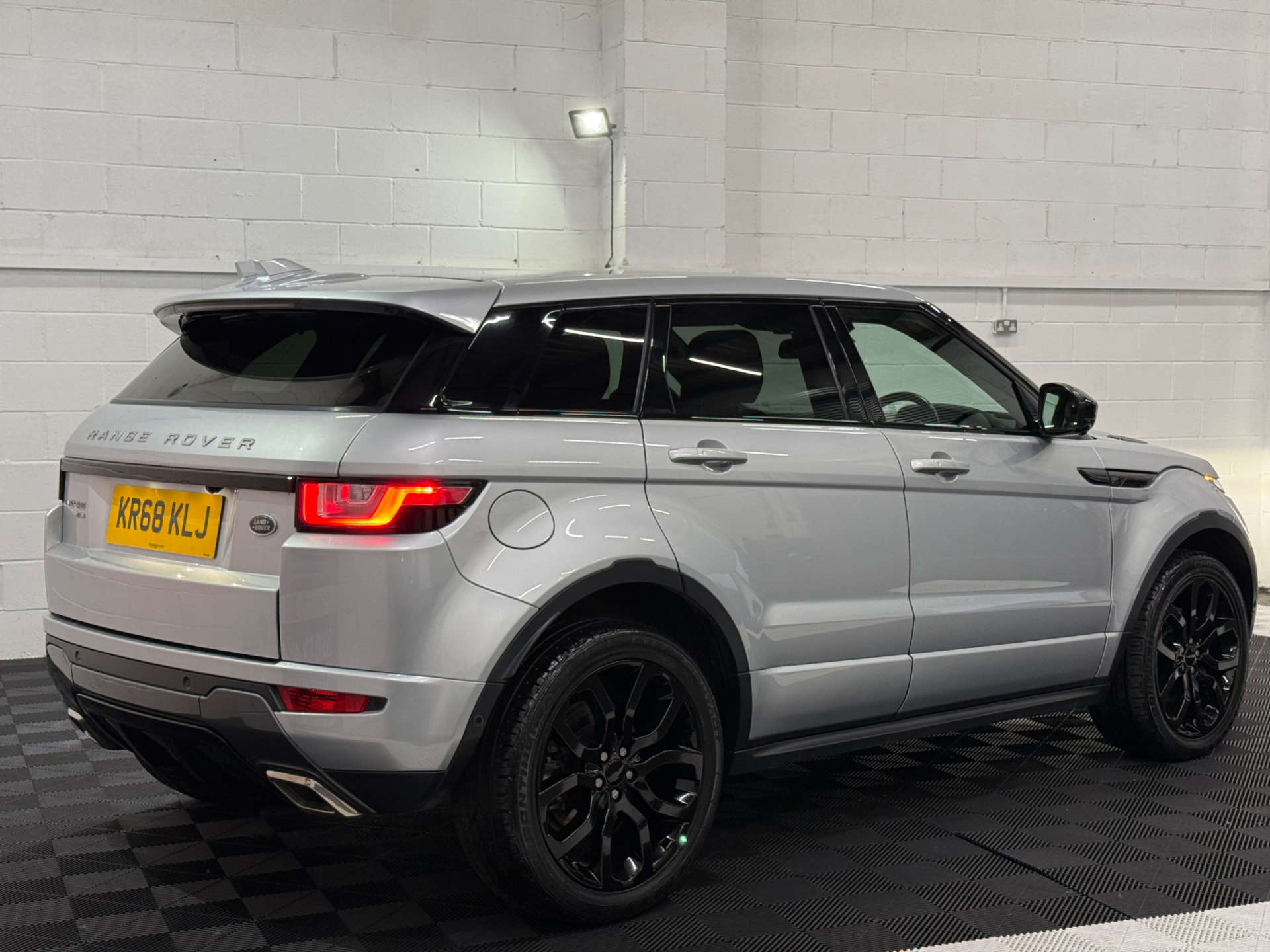 Land Rover Range Rover Evoque 2.0 Range Rover Evoque HSE Dynamic Luxury TD4 Auto 4WD 5dr #2