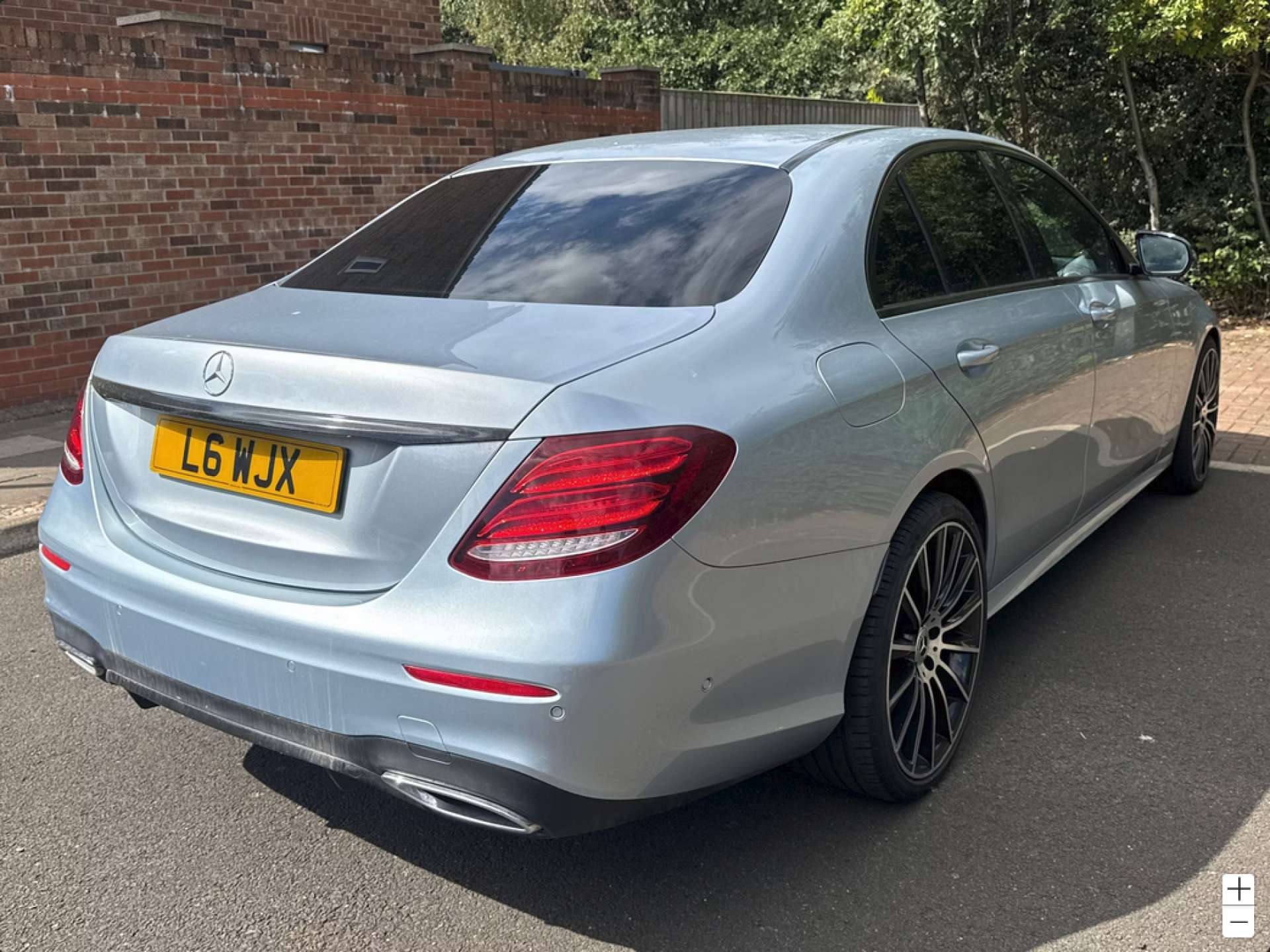 Mercedes-Benz E-CLASS 2.0 E 220 D AMG Line Auto 4dr #2