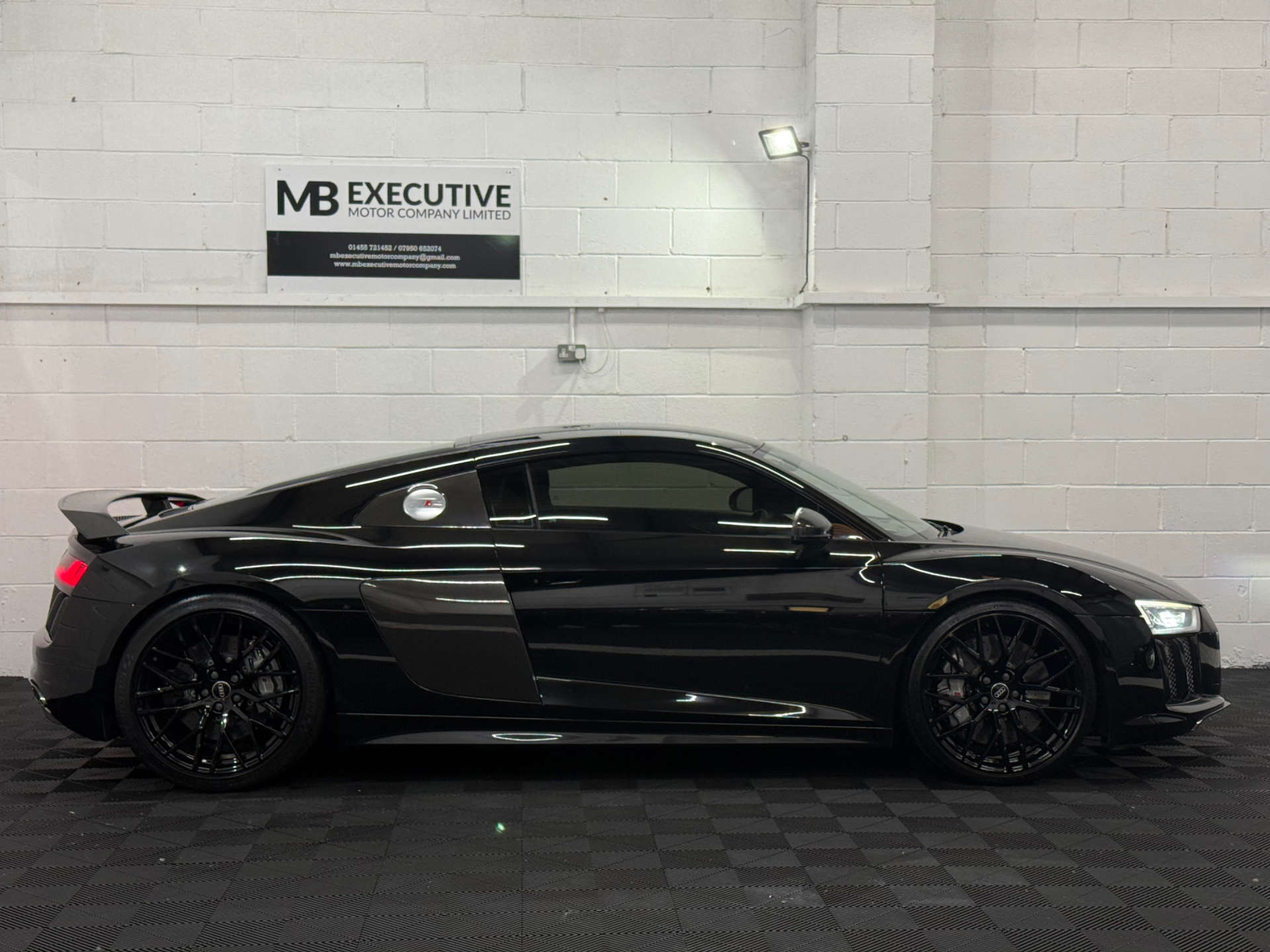 Audi R8 5.2 R8+ Quattro V10 Semi-Auto 4WD 2dr #1