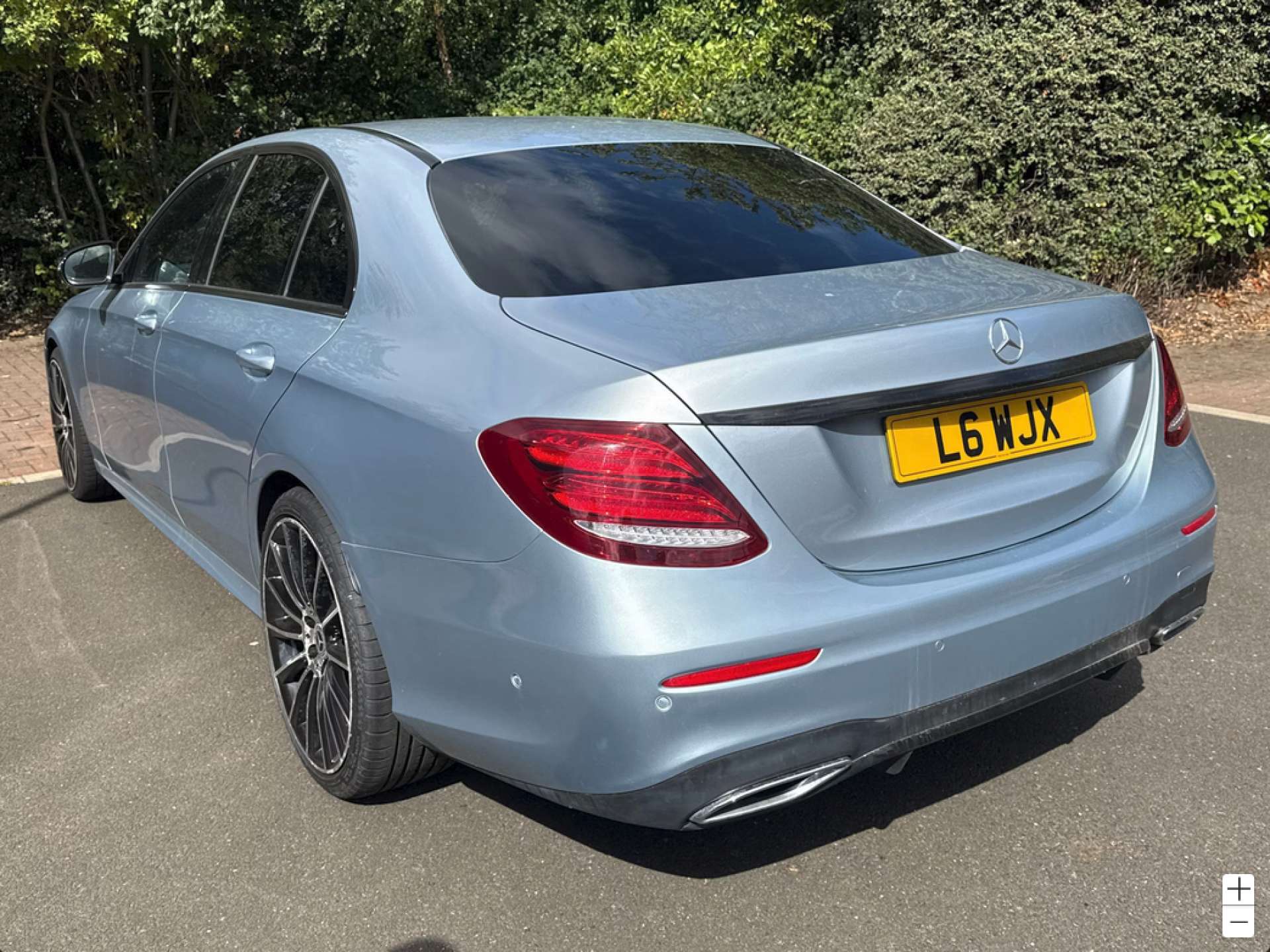 Mercedes-Benz E-CLASS 2.0 E 220 D AMG Line Auto 4dr #3