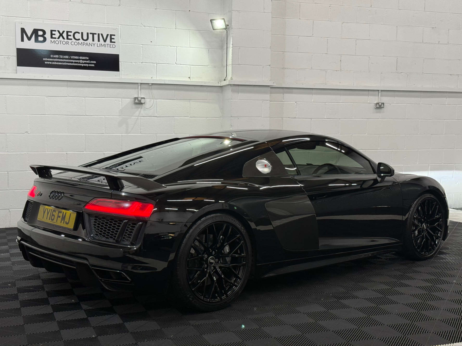Audi R8 5.2 R8+ Quattro V10 Semi-Auto 4WD 2dr #2