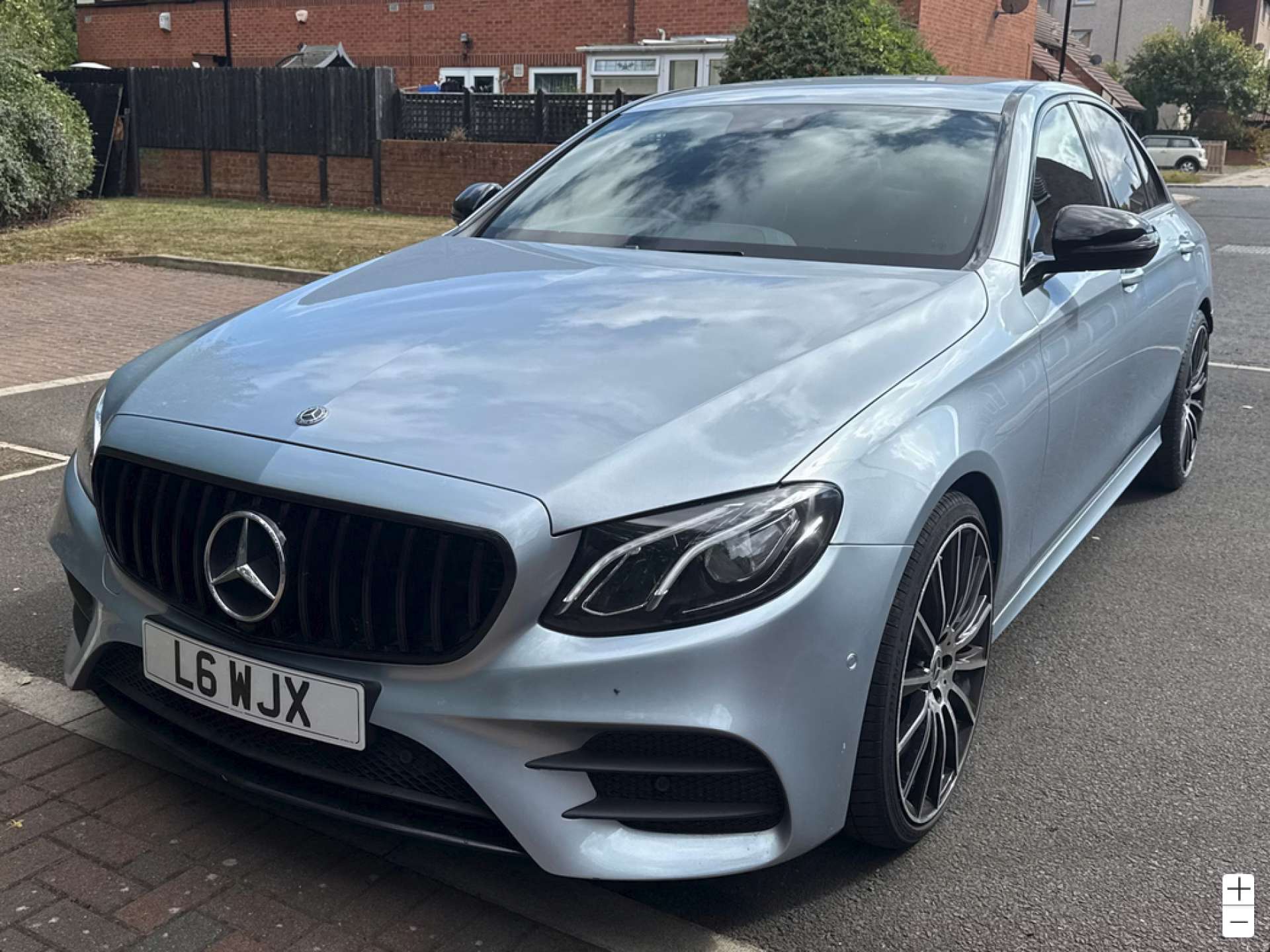 Mercedes-Benz E-CLASS 2.0 E 220 D AMG Line Auto 4dr #4