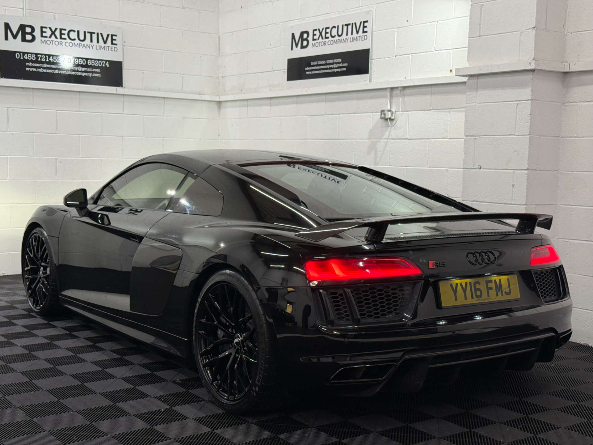 Audi R8 5.2 R8+ Quattro V10 Semi-Auto 4WD 2dr #4