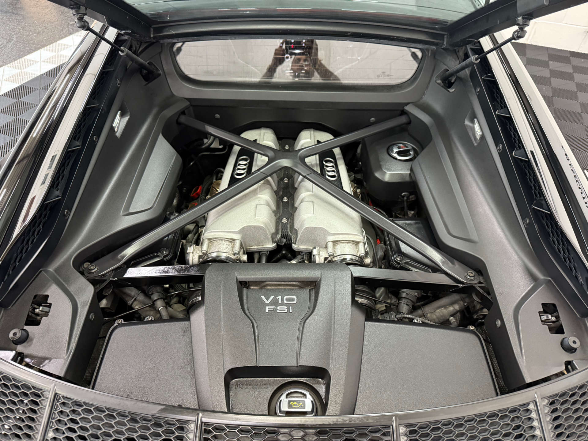 Audi R8 5.2 R8+ Quattro V10 Semi-Auto 4WD 2dr #27