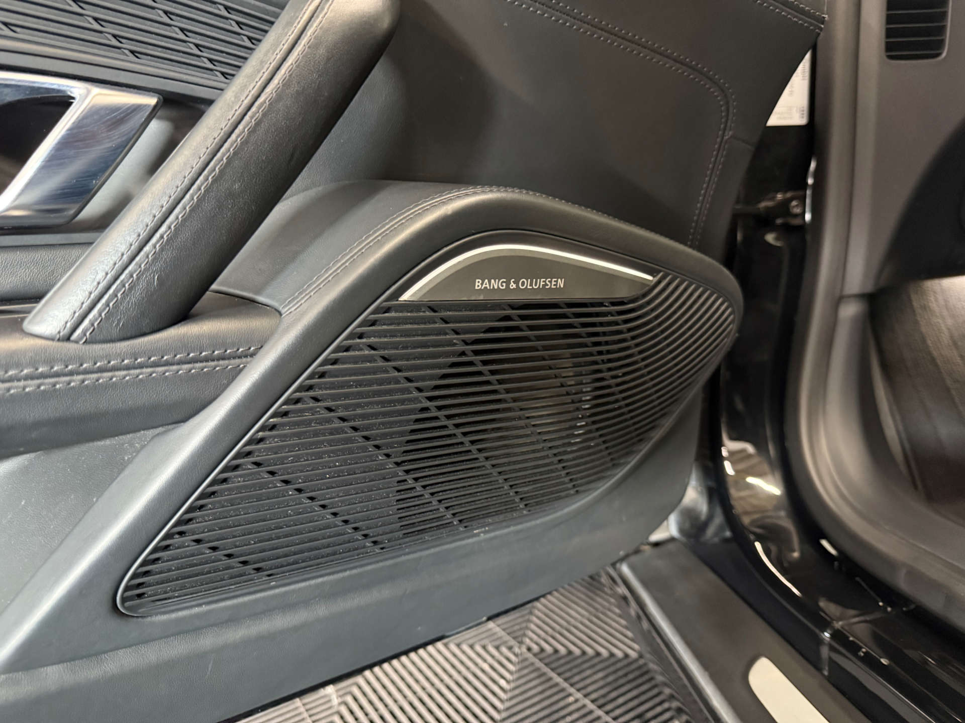 Audi R8 5.2 R8+ Quattro V10 Semi-Auto 4WD 2dr #34