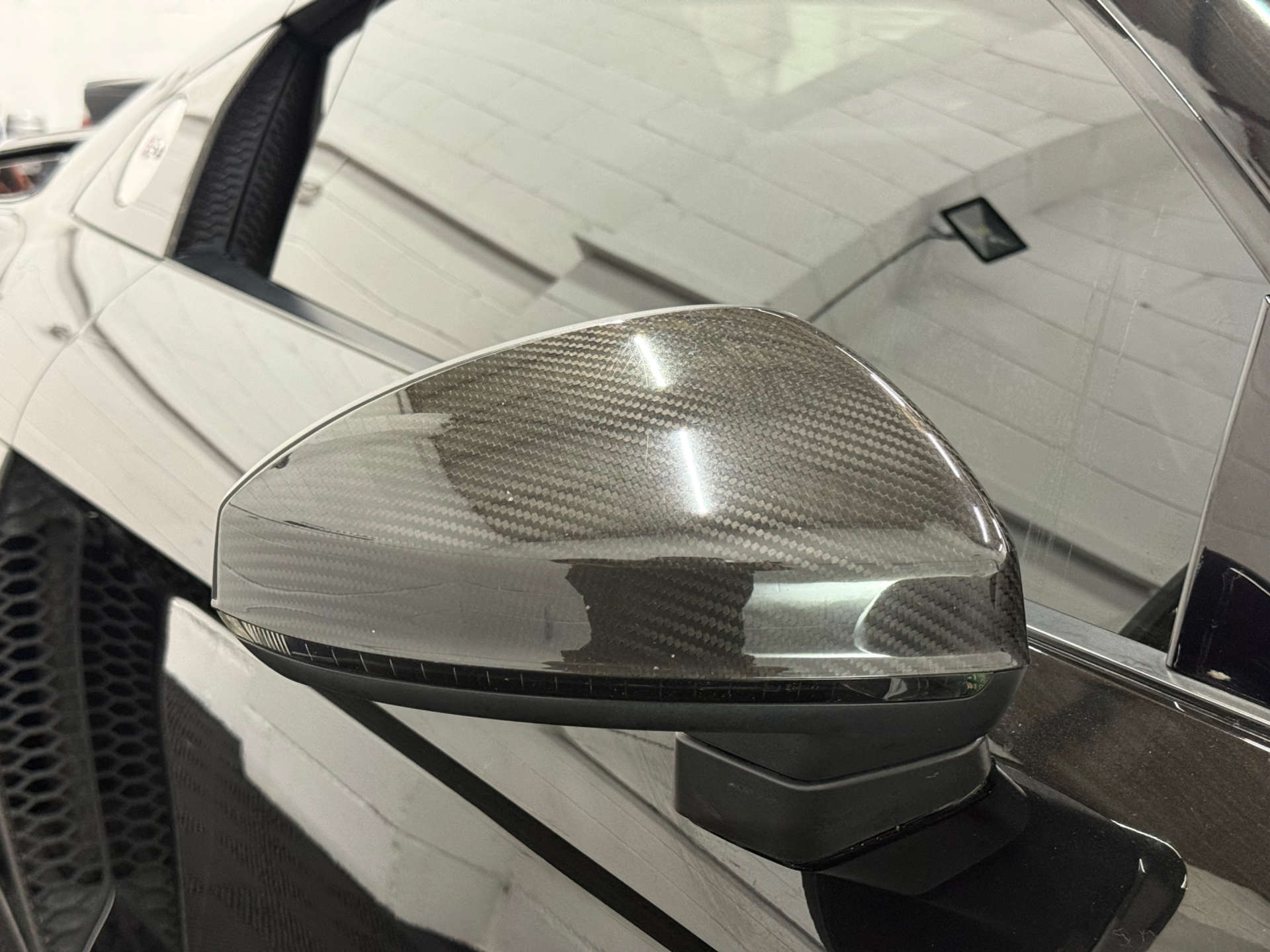 Audi R8 5.2 R8+ Quattro V10 Semi-Auto 4WD 2dr #39
