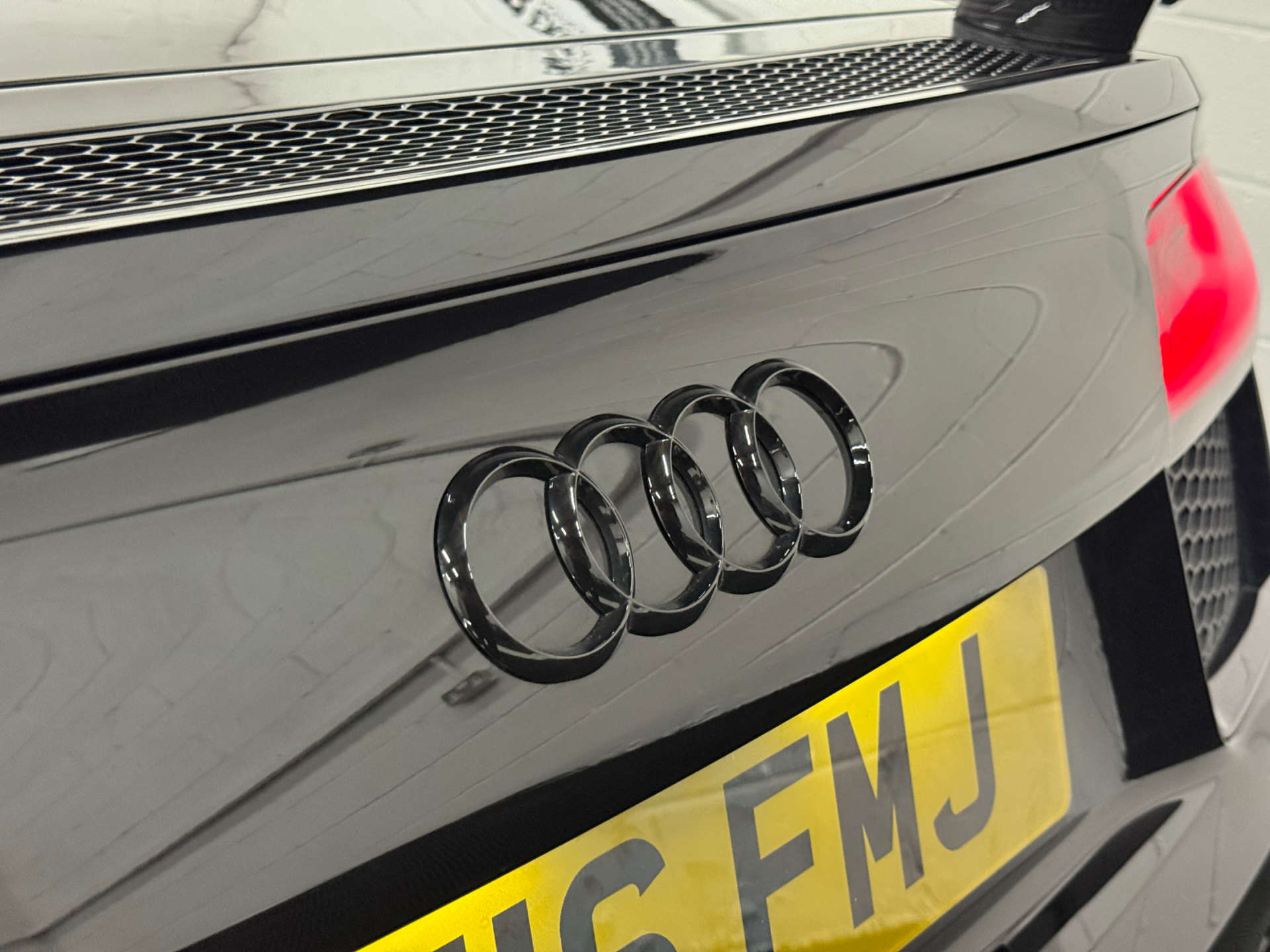 Audi R8 5.2 R8+ Quattro V10 Semi-Auto 4WD 2dr #40