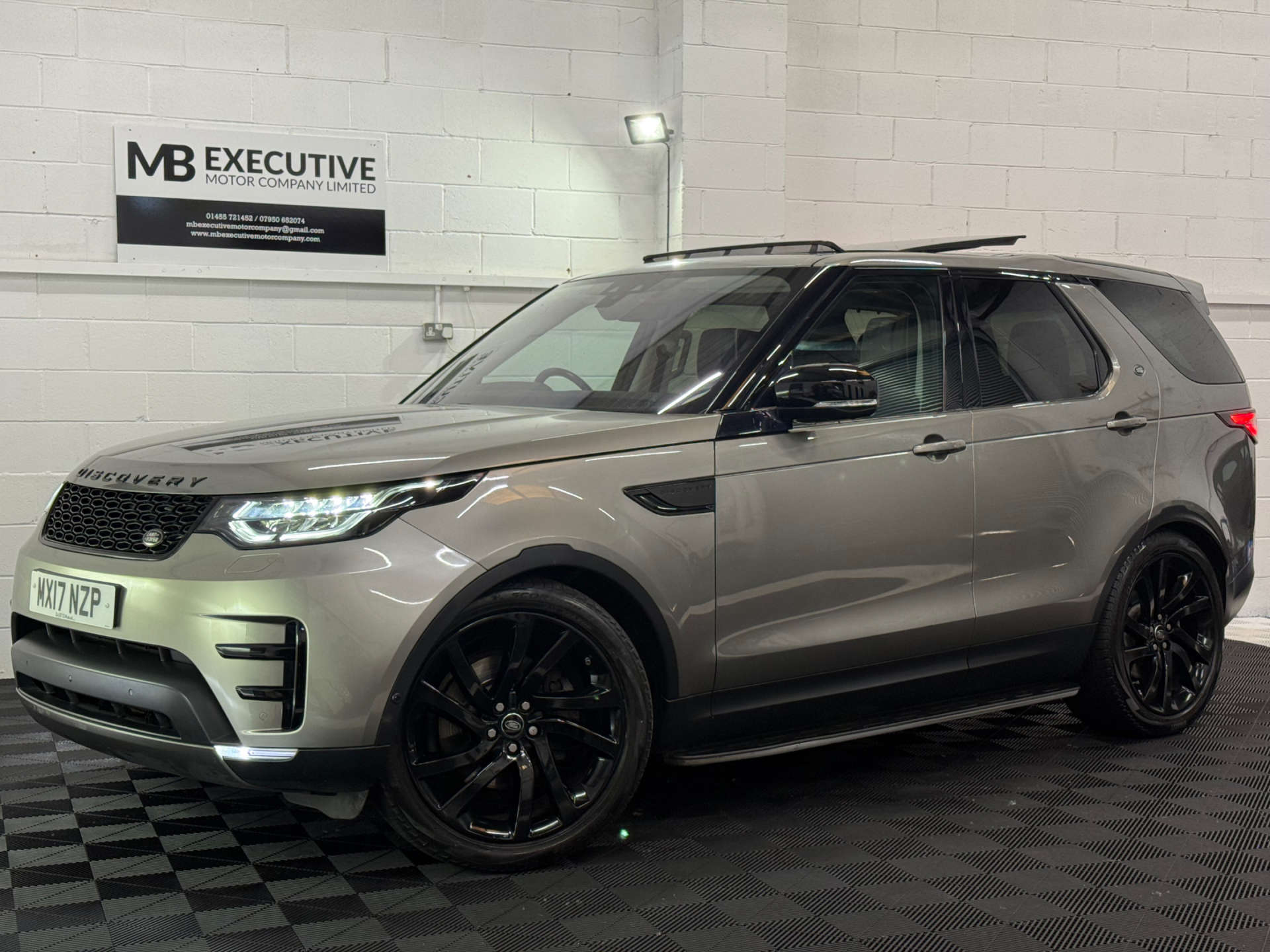 Land Rover DISCOVERY 3.0 Discovery First Edition TD6 Auto 4WD 5dr #6