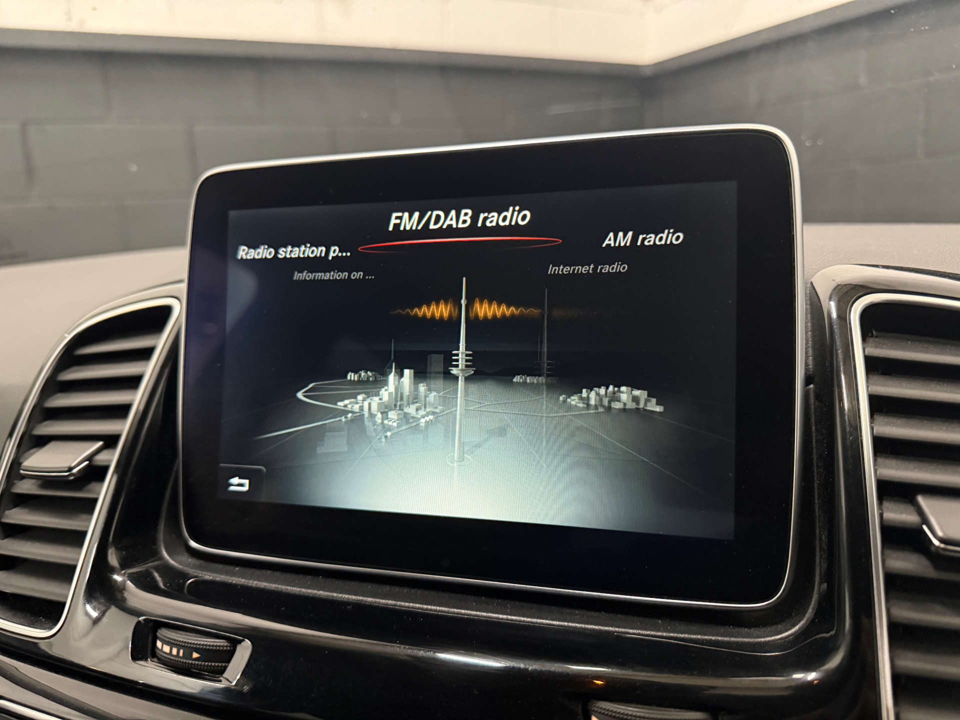 Mercedes-Benz GLE 3.0 GLE 350 D 4Matic AMG Line Auto 4WD 5dr #21