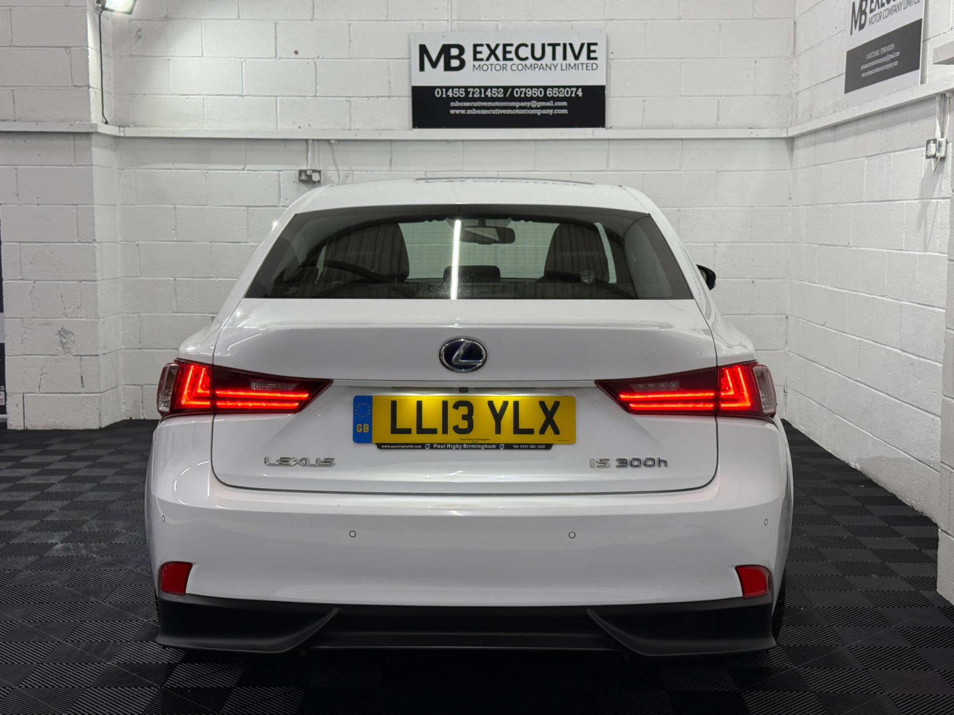 LEXUS IS 2.5 IS 300h F Sport CVT 4dr #3
