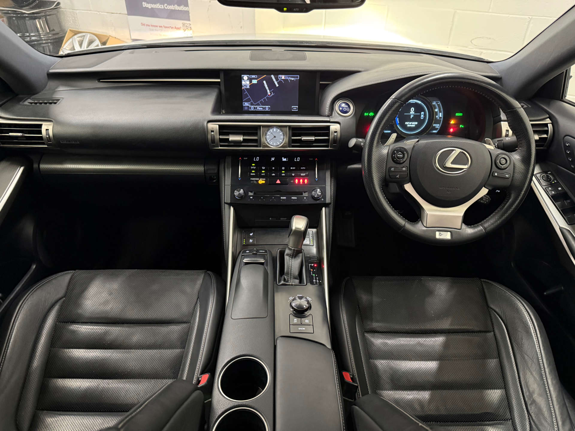LEXUS IS 2.5 IS 300h F Sport CVT 4dr #8
