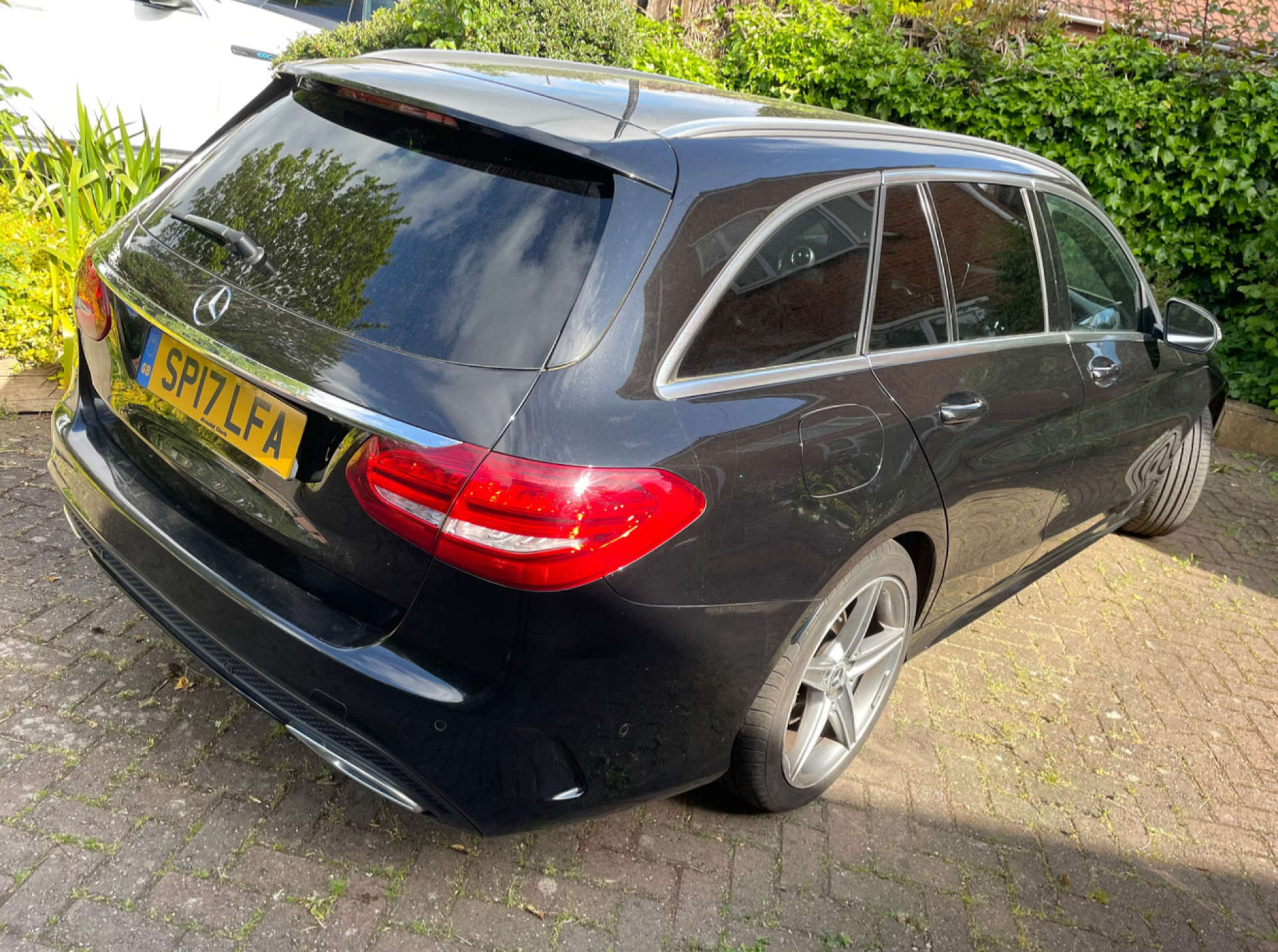 Mercedes-Benz C-CLASS 2.1 C 250 AMG Line D Auto 5dr #1