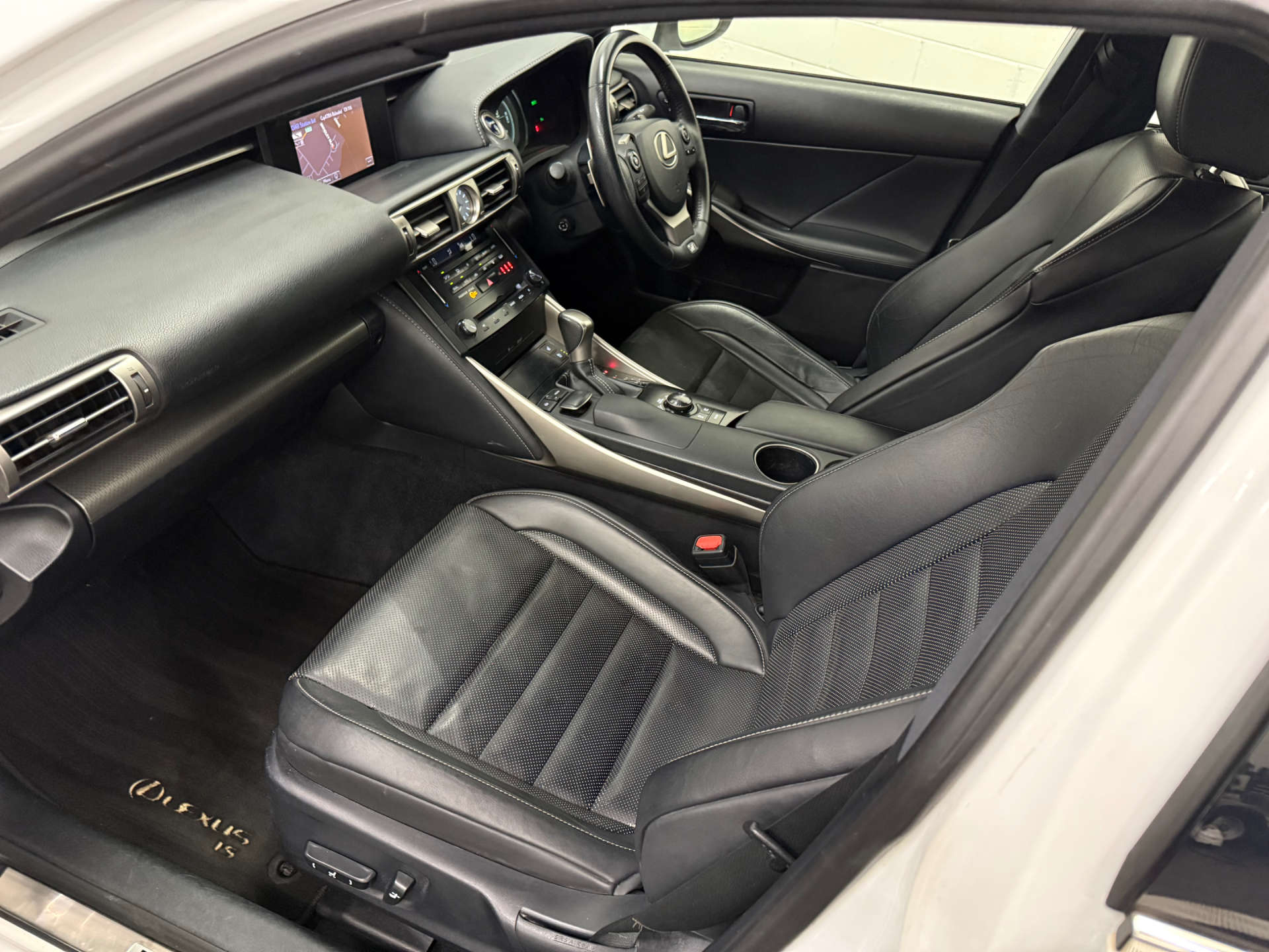 LEXUS IS 2.5 IS 300h F Sport CVT 4dr #14