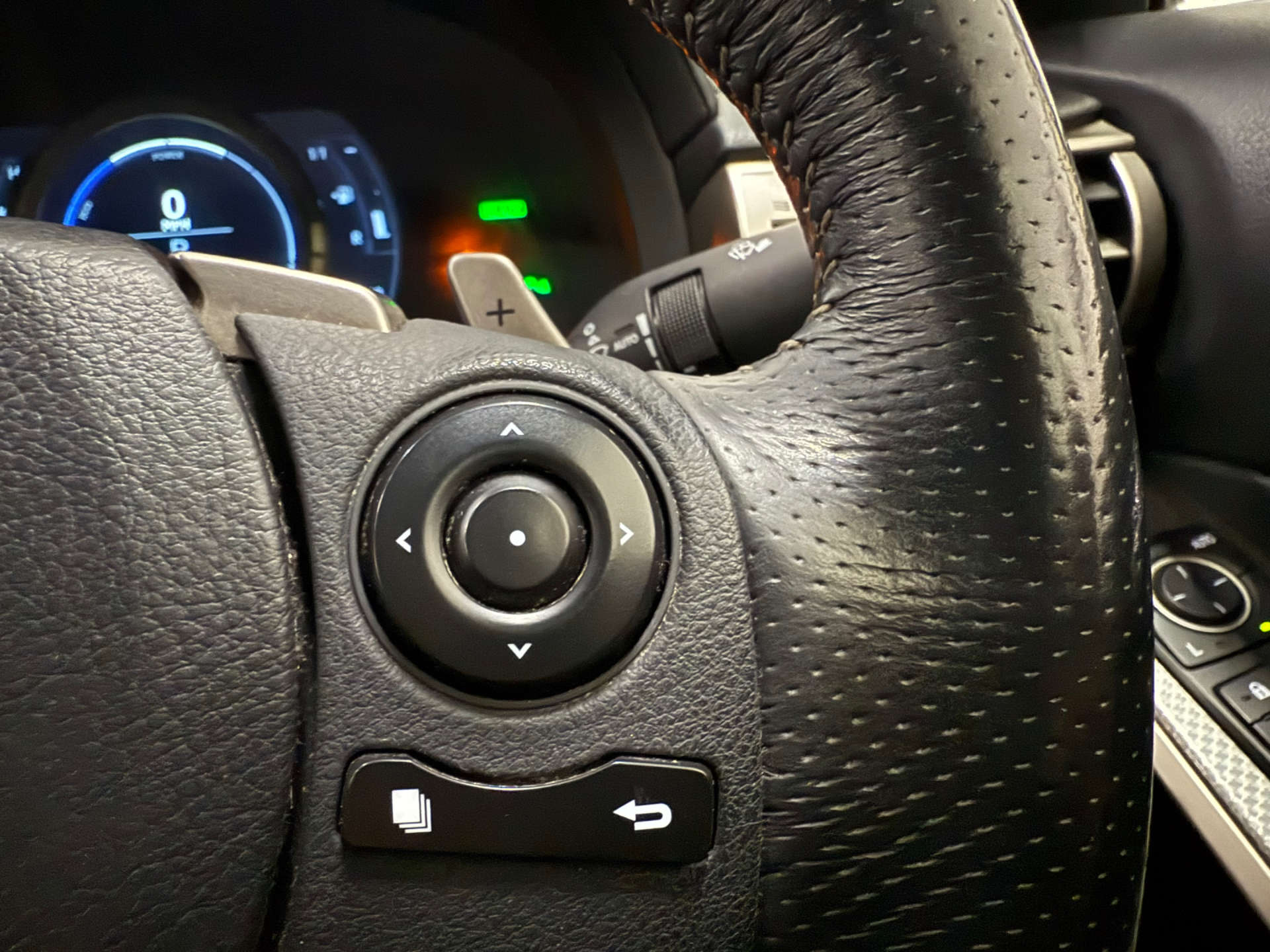 LEXUS IS 2.5 IS 300h F Sport CVT 4dr #26