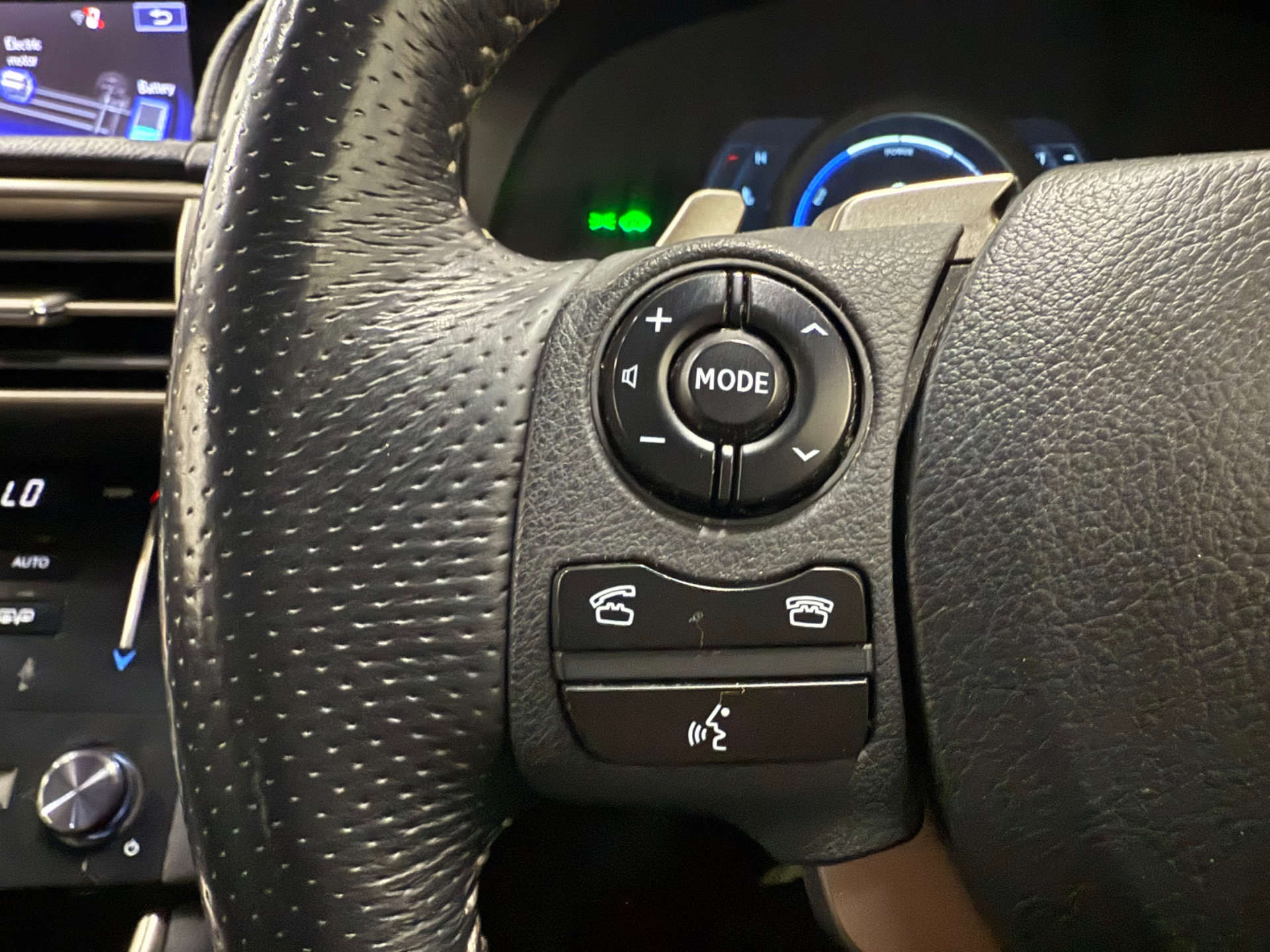 LEXUS IS 2.5 IS 300h F Sport CVT 4dr #25