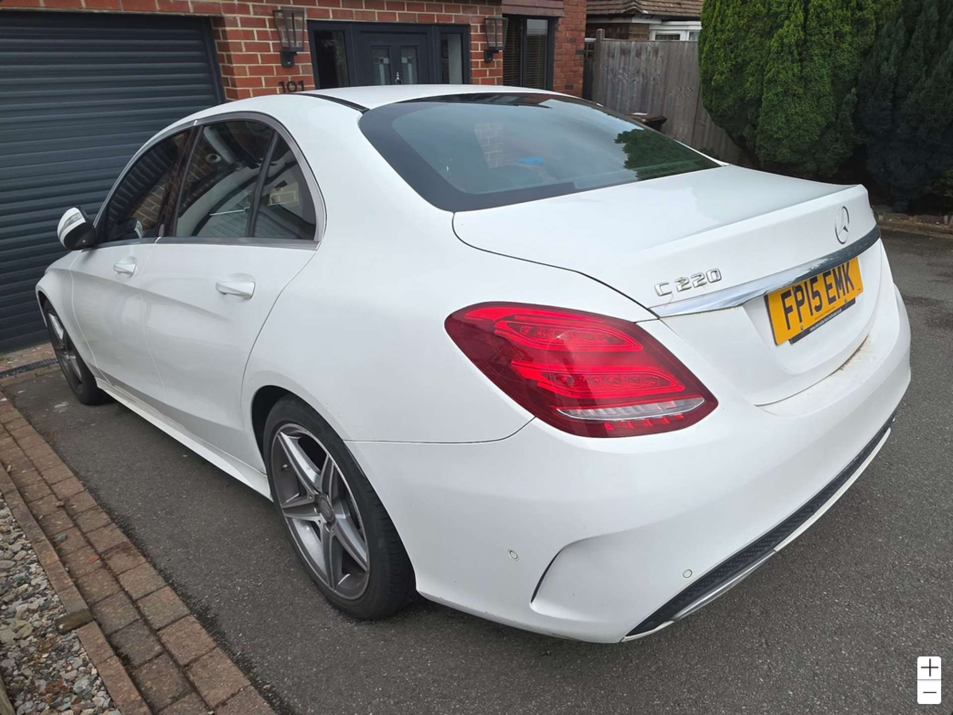 Mercedes-Benz C-CLASS 2.1 C220 AMG Line Bluetec Auto 4dr #3